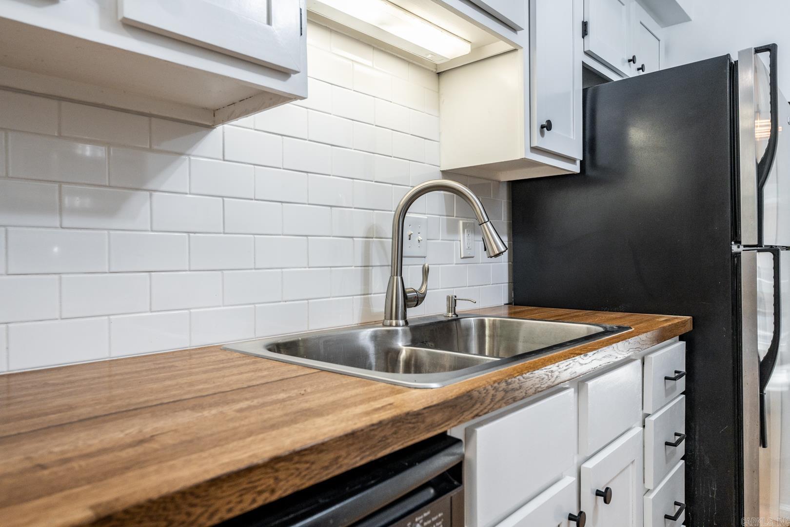 KINGSBRIDGE TWNHSE - Residential