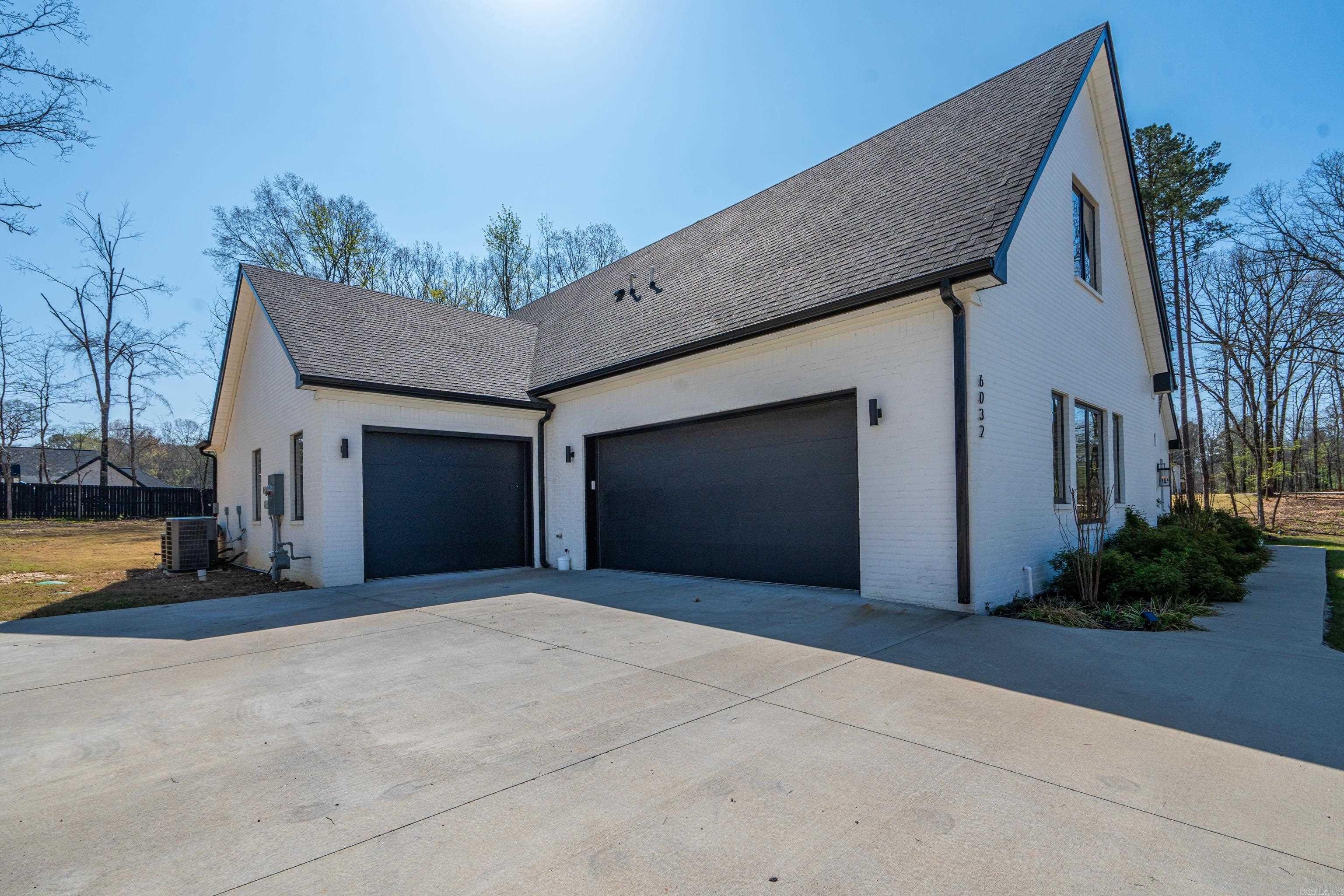 HAZEL OAK - Residential