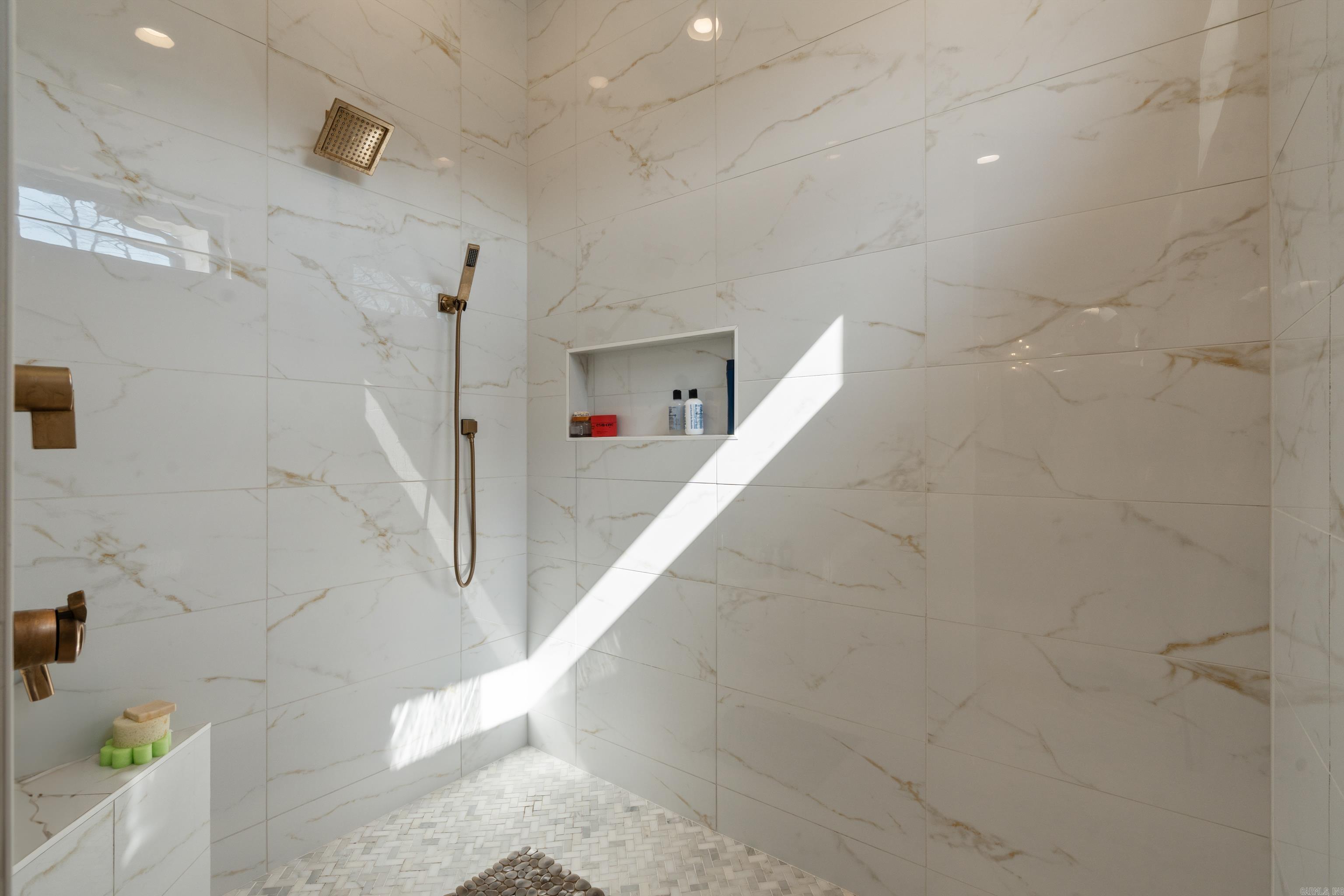 HAZEL OAK - Residential