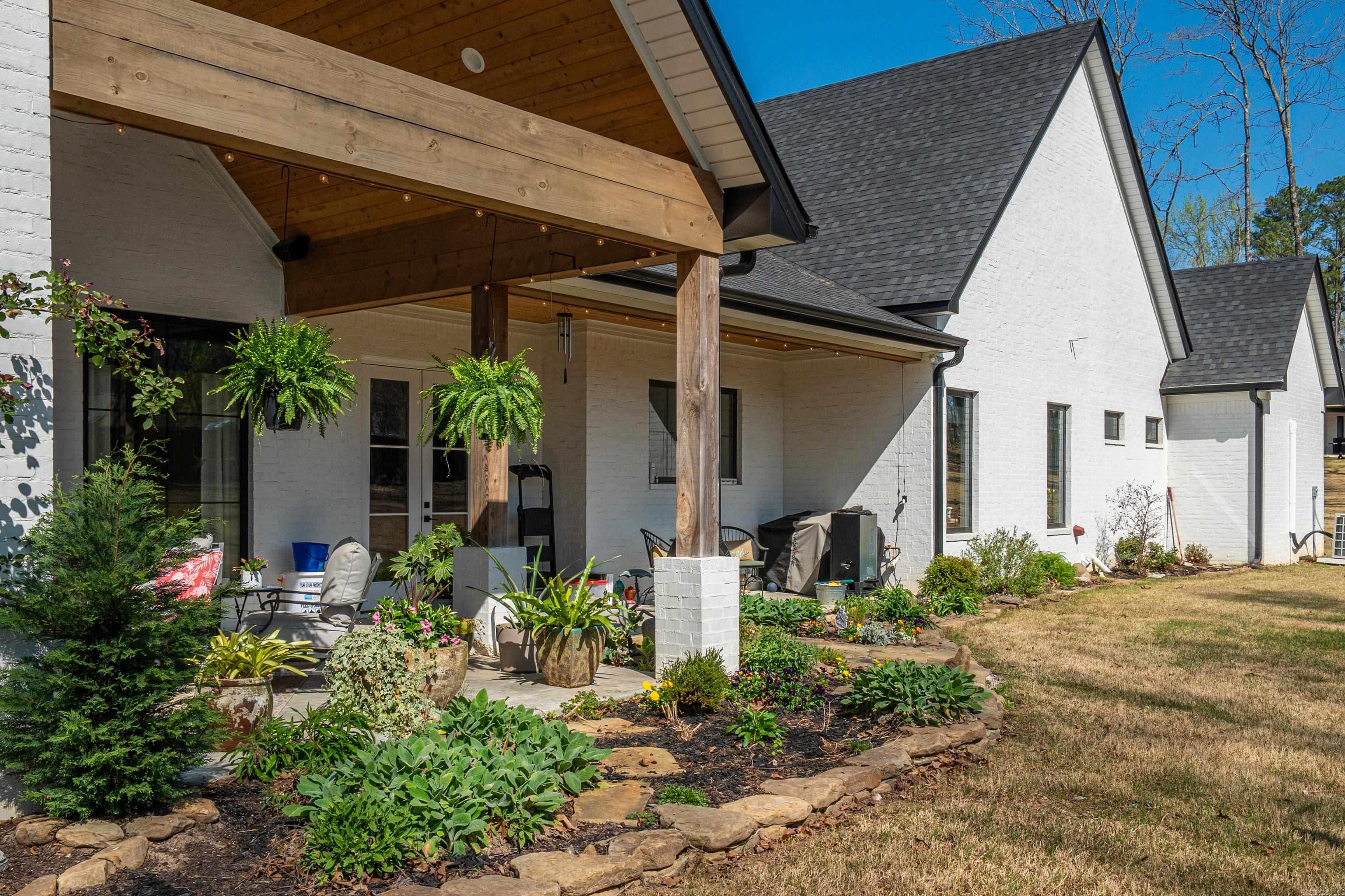 HAZEL OAK - Residential