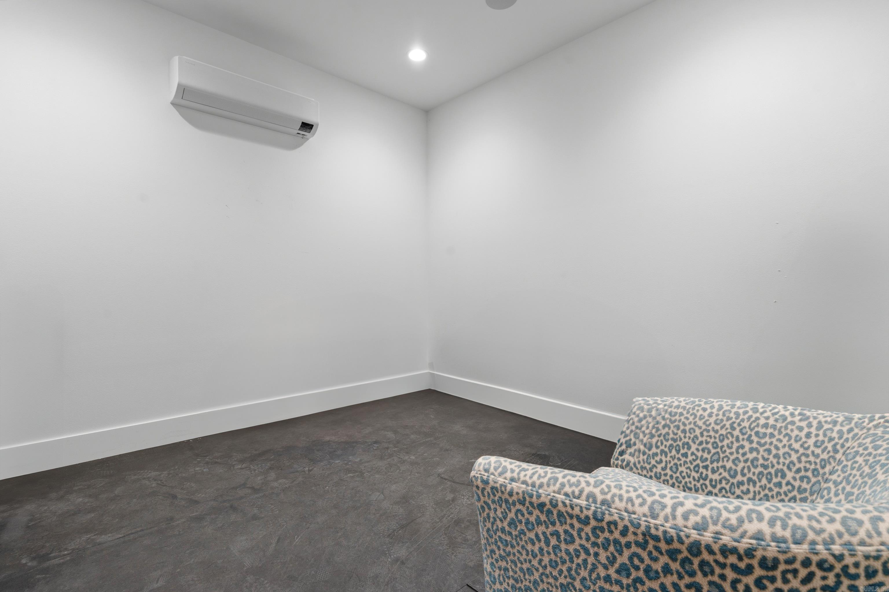 HAZEL OAK - Residential