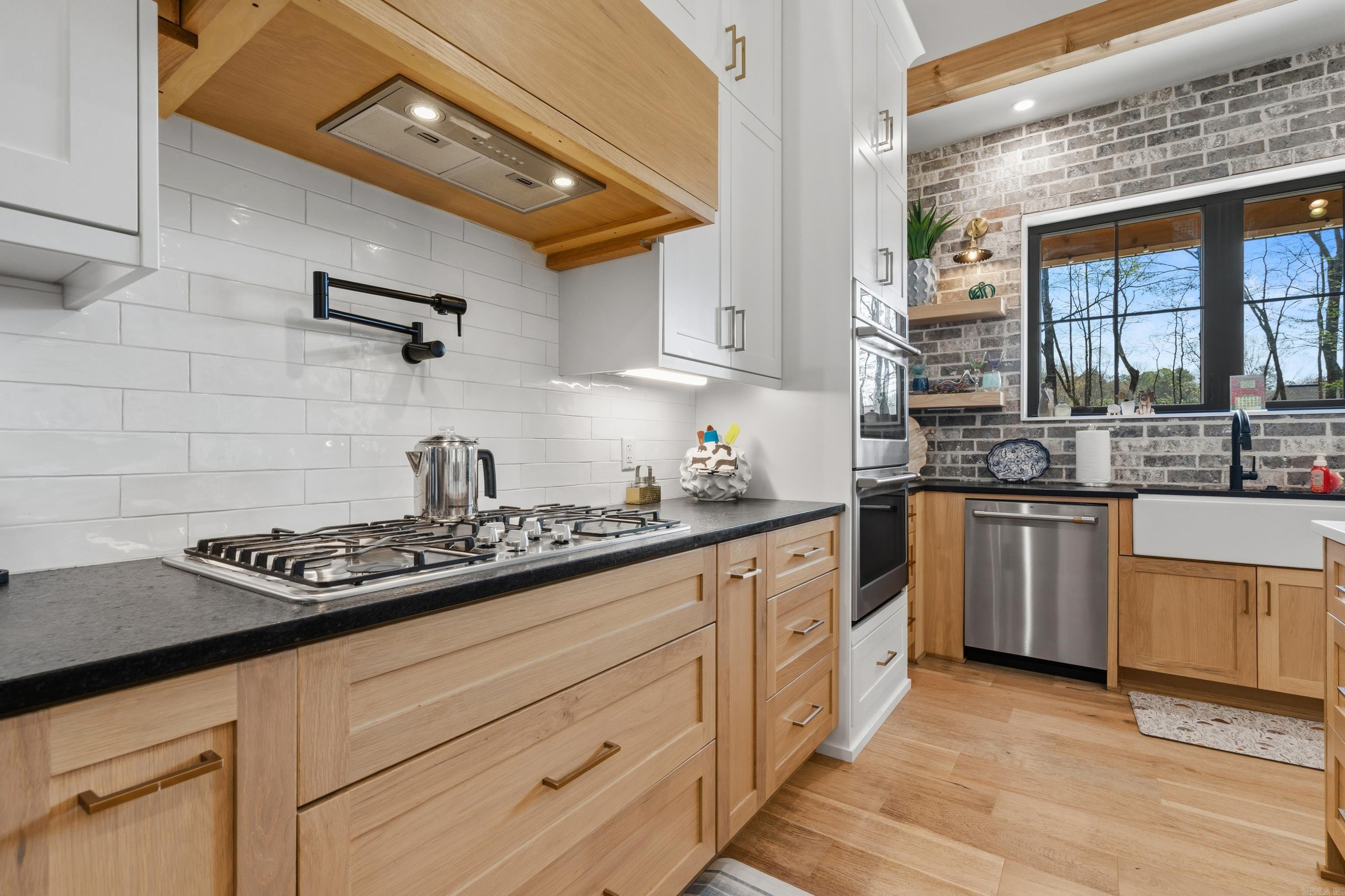 HAZEL OAK - Residential