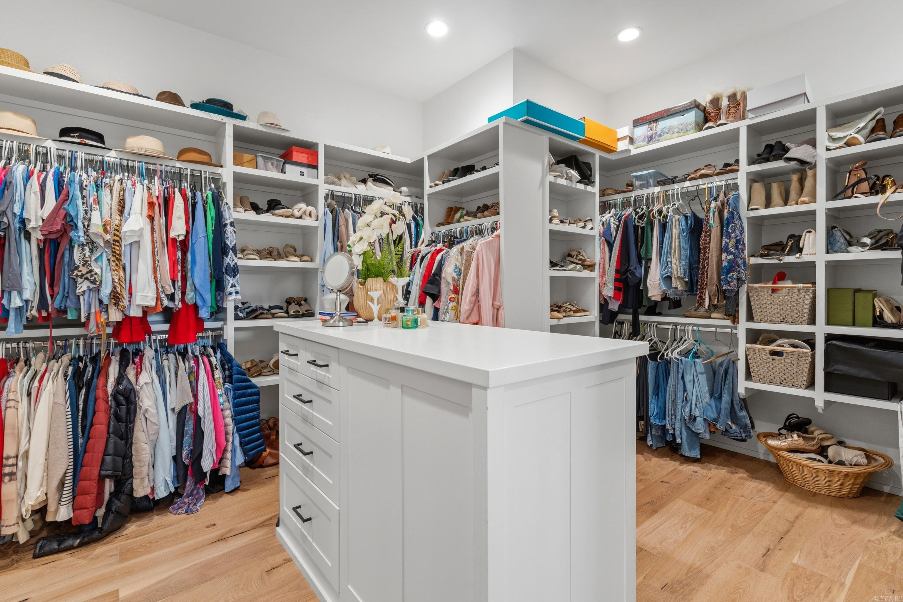 HAZEL OAK - Residential