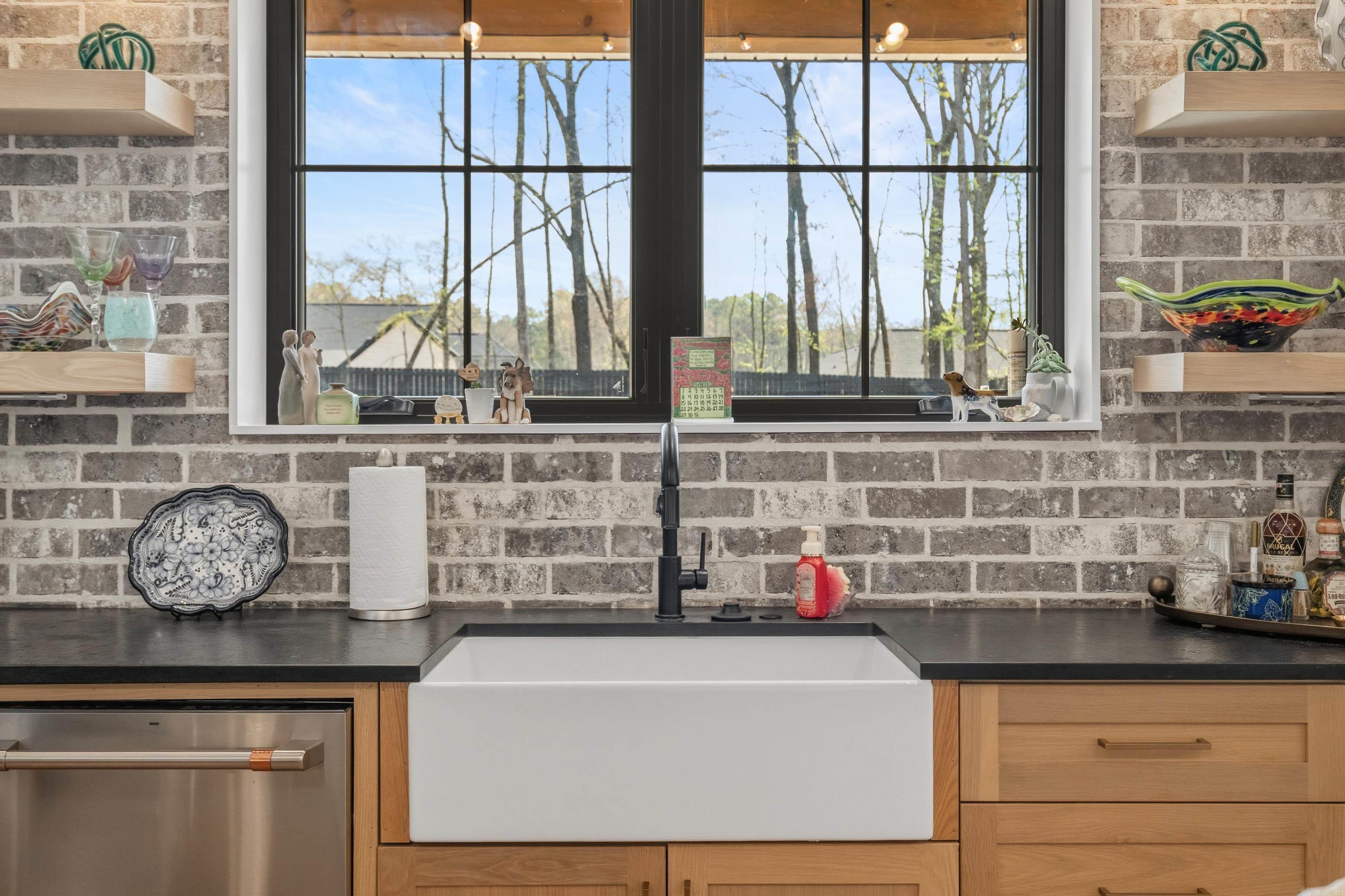 HAZEL OAK - Residential