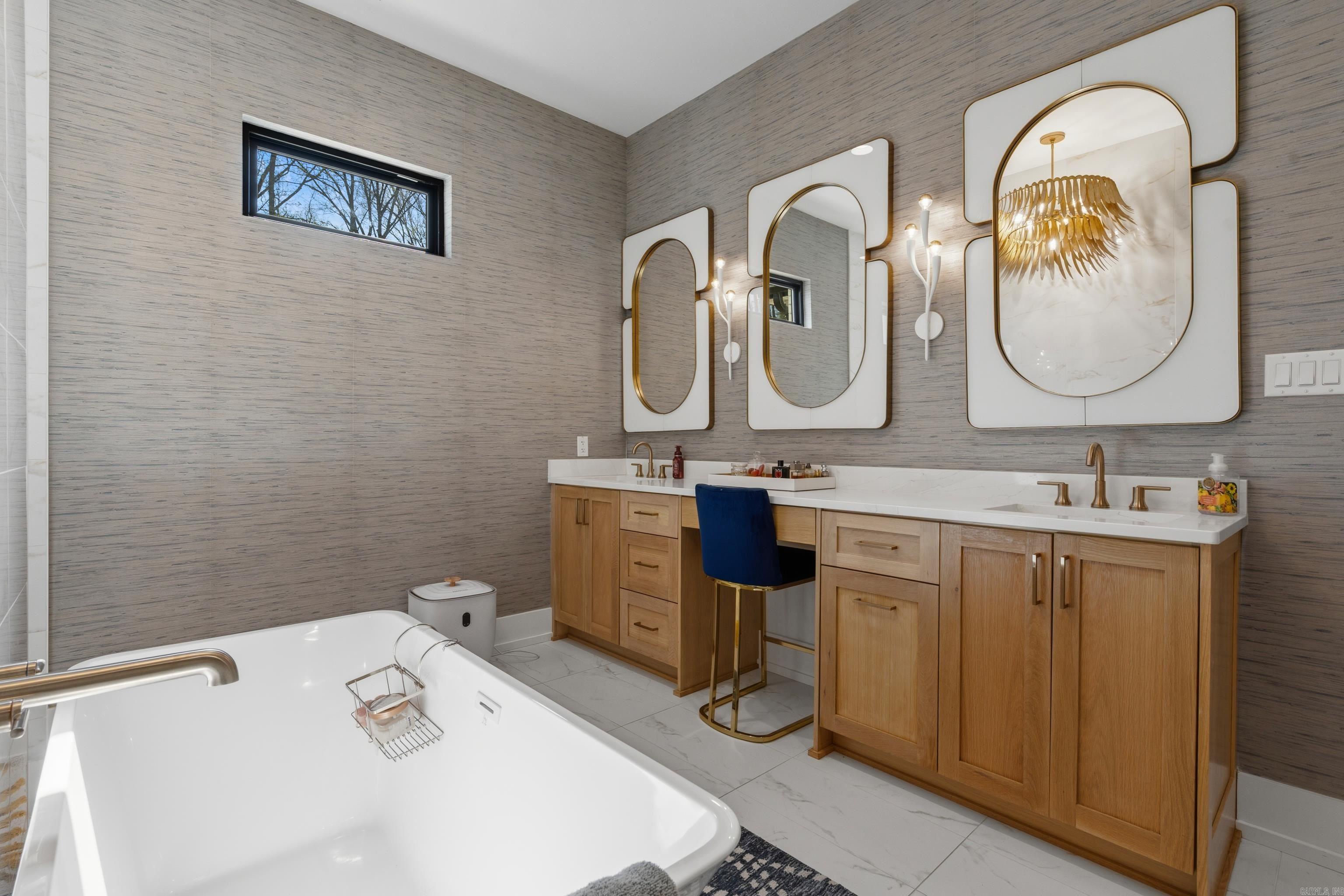 HAZEL OAK - Residential