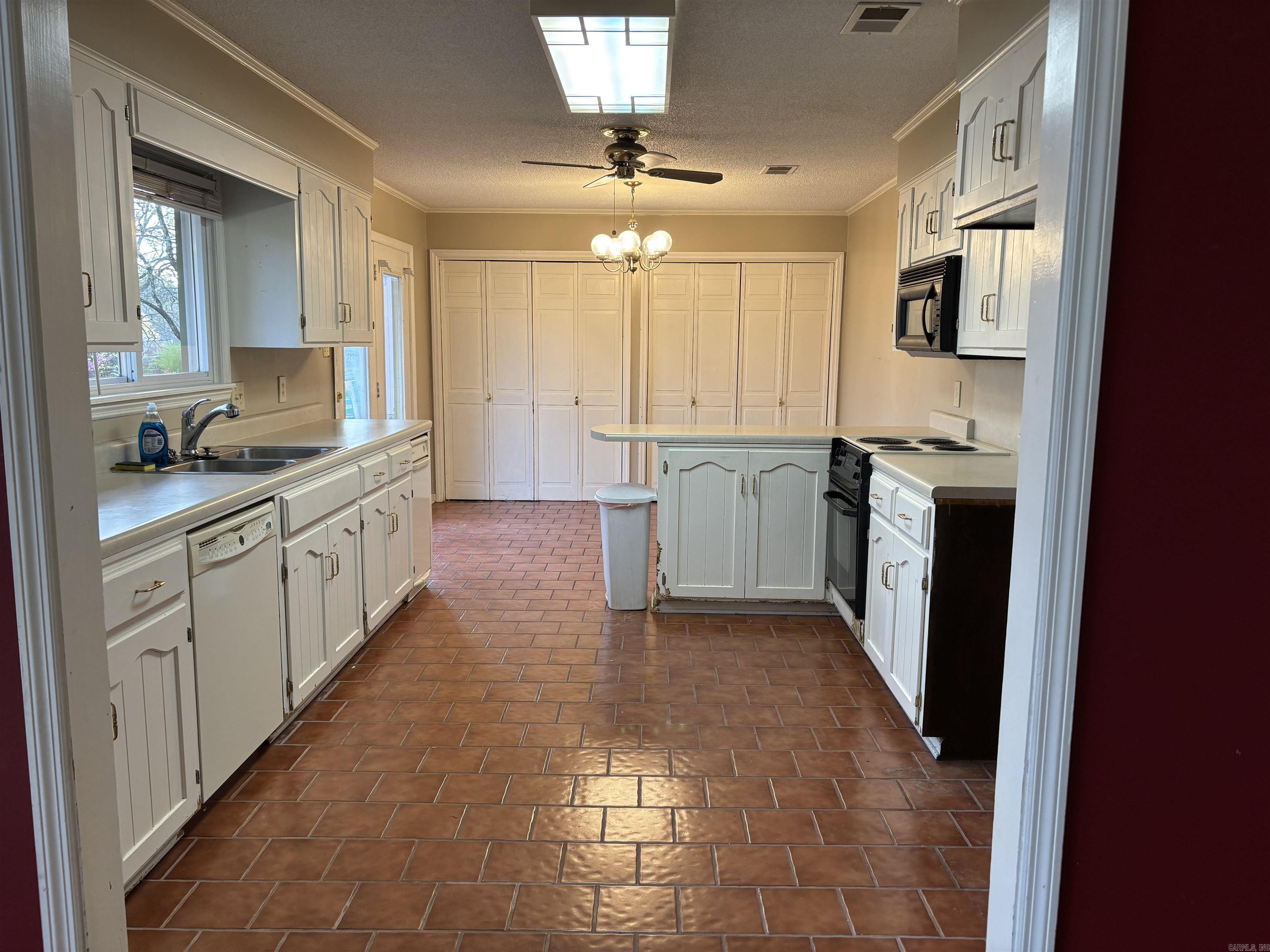 TREASURE HILL - Residential