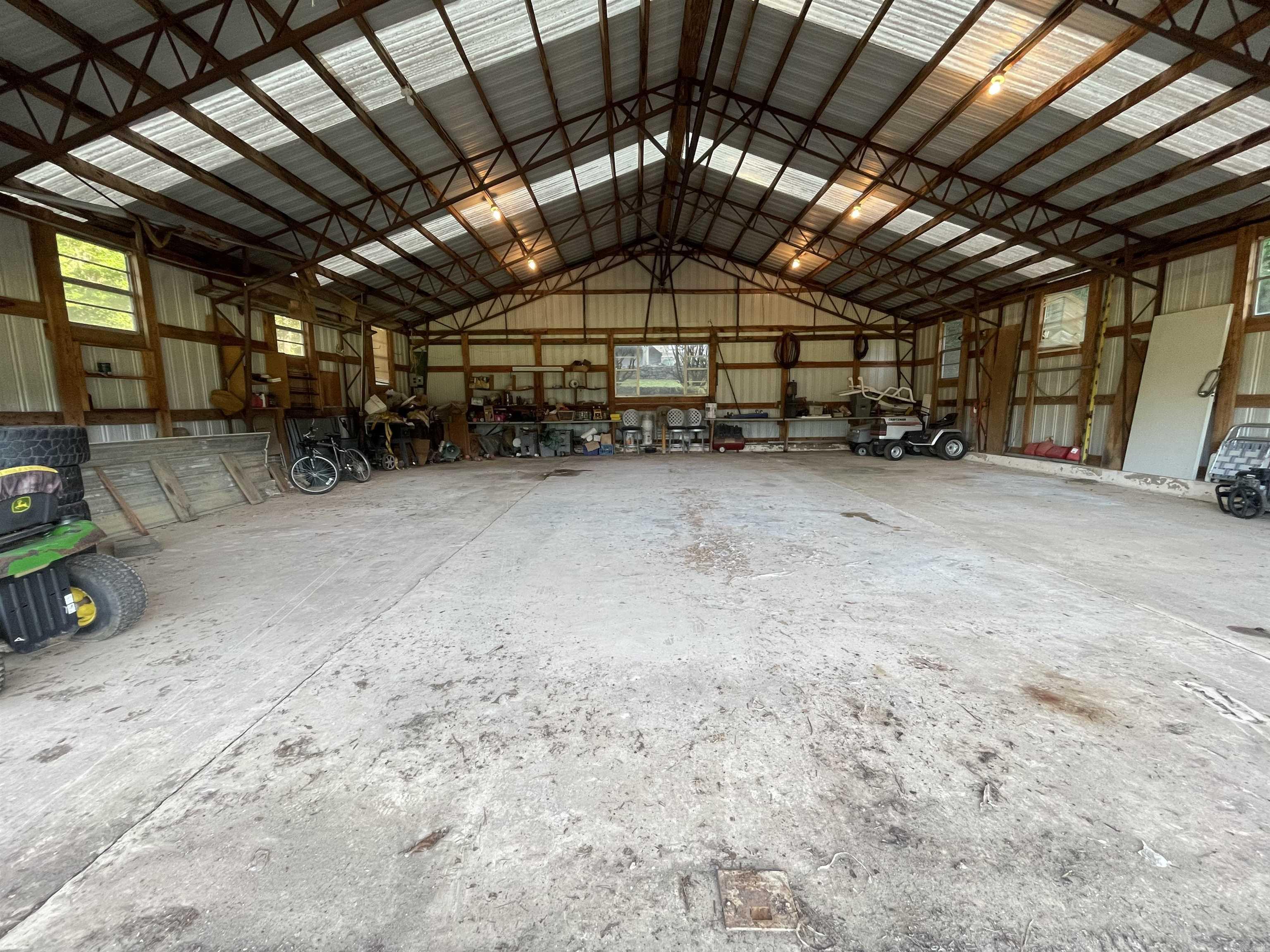 SKYPOINT ESTATES - LAKE - Residential