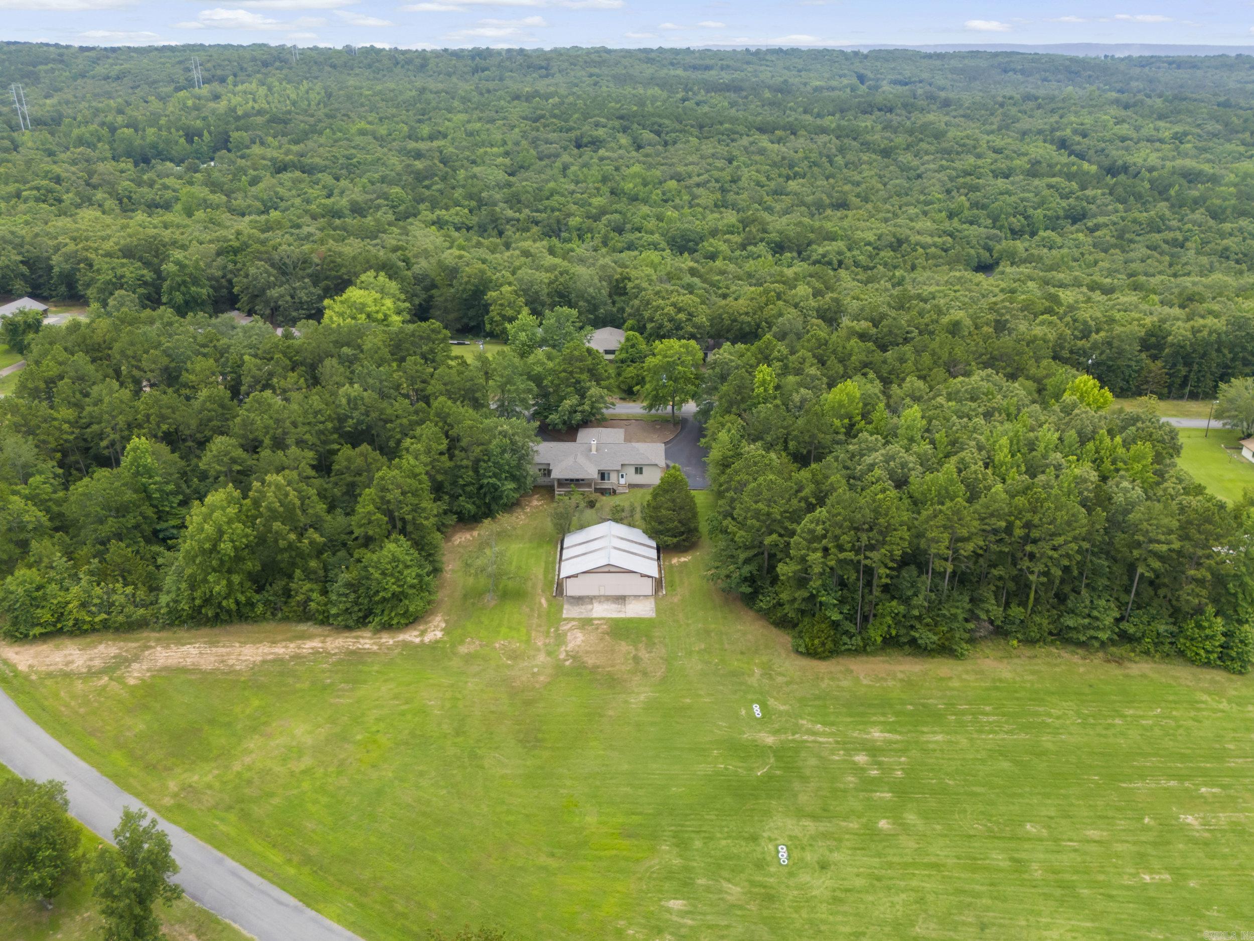 SKYPOINT ESTATES - LAKE - Residential