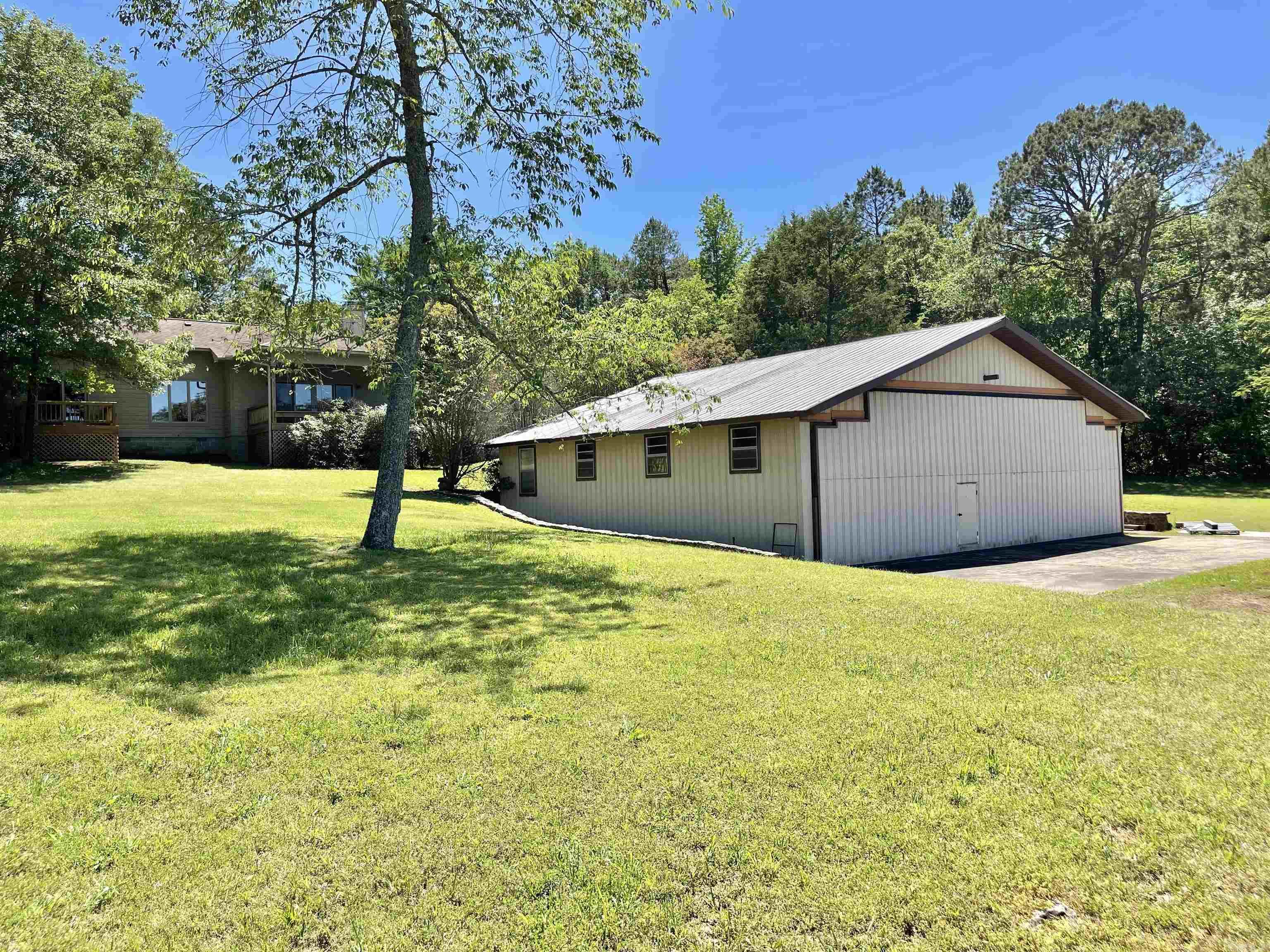 SKYPOINT ESTATES - LAKE - Residential