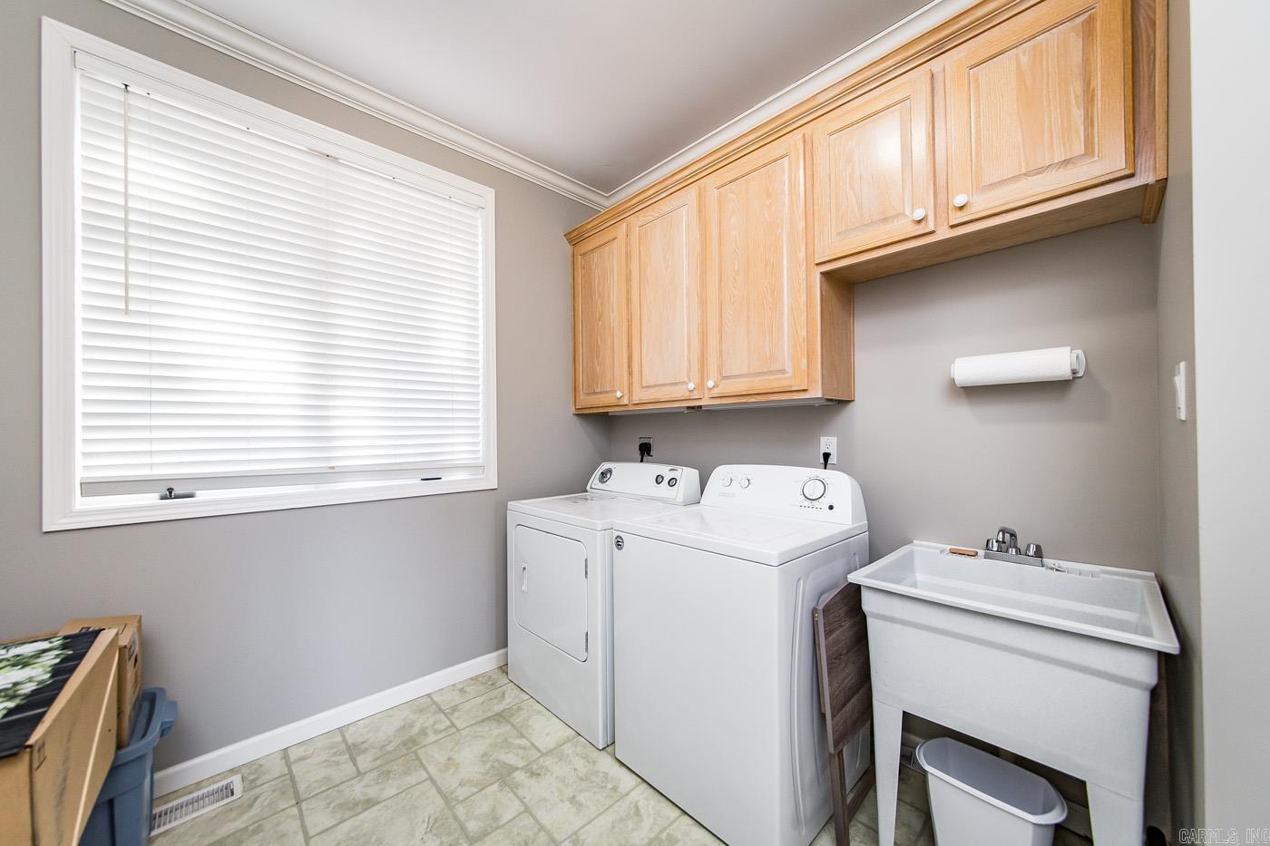 SKYPOINT ESTATES - LAKE - Residential