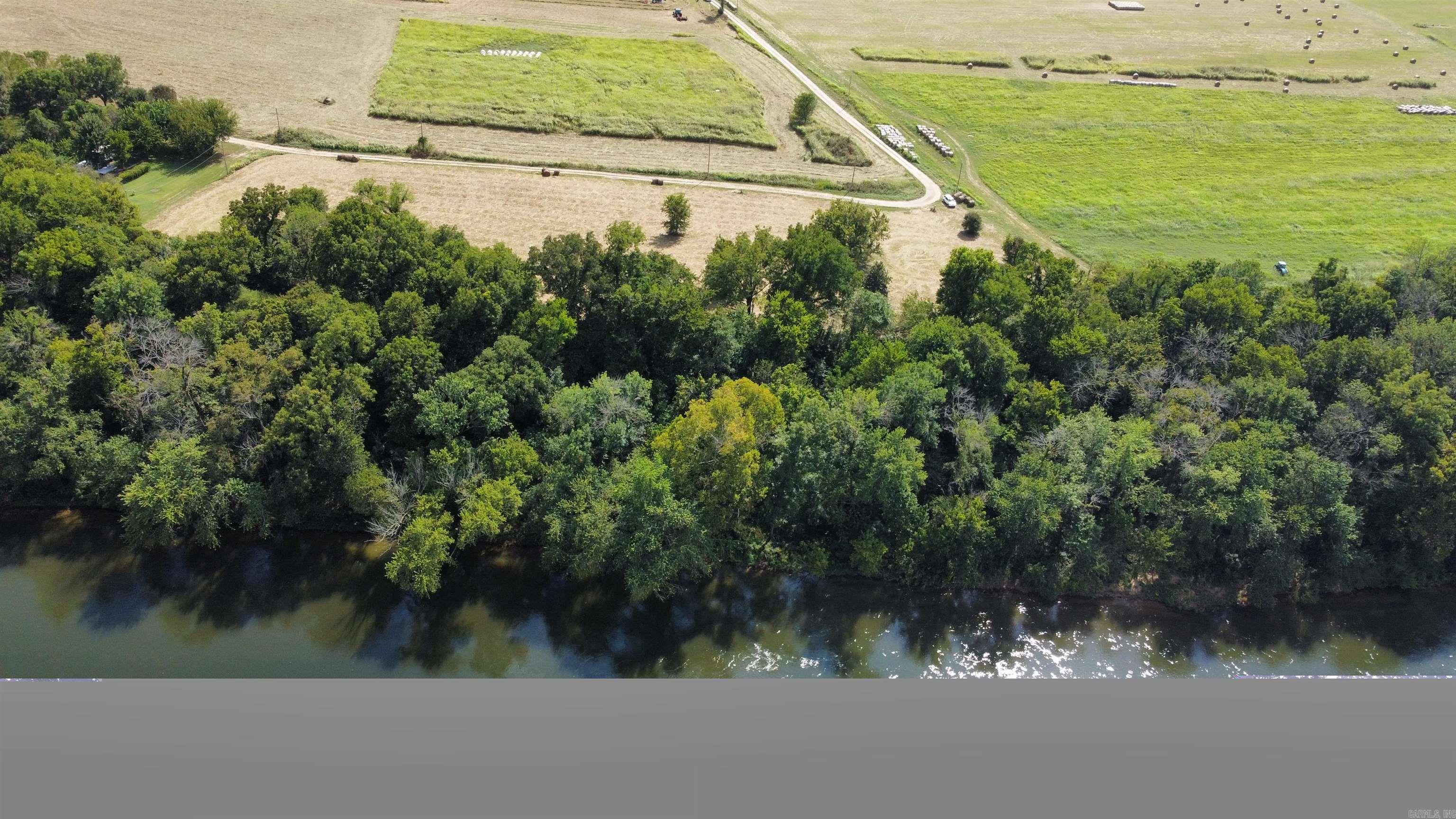 FOLL ROUND BOTTOM - Land