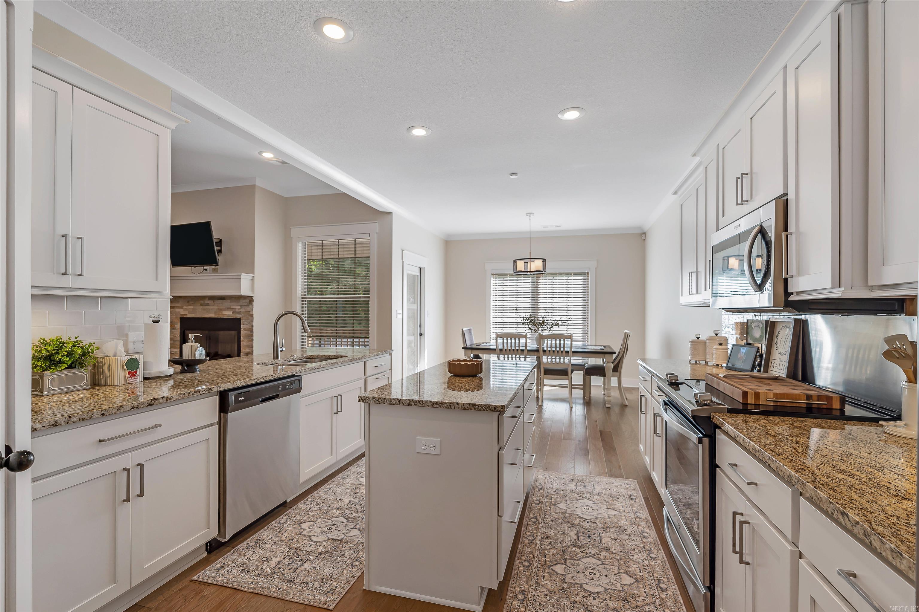 VALLEY VIEW MANOR - Residential