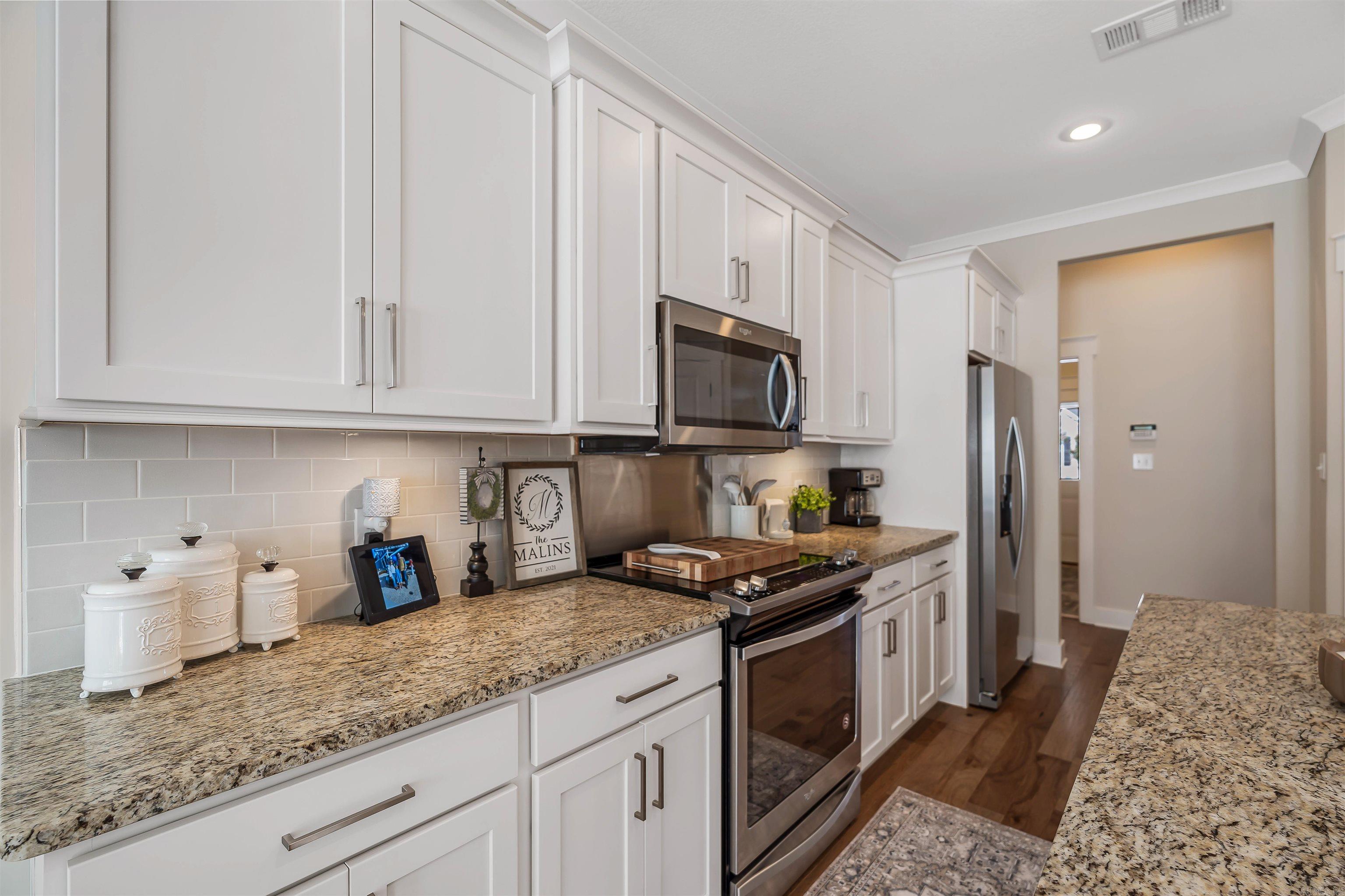 VALLEY VIEW MANOR - Residential