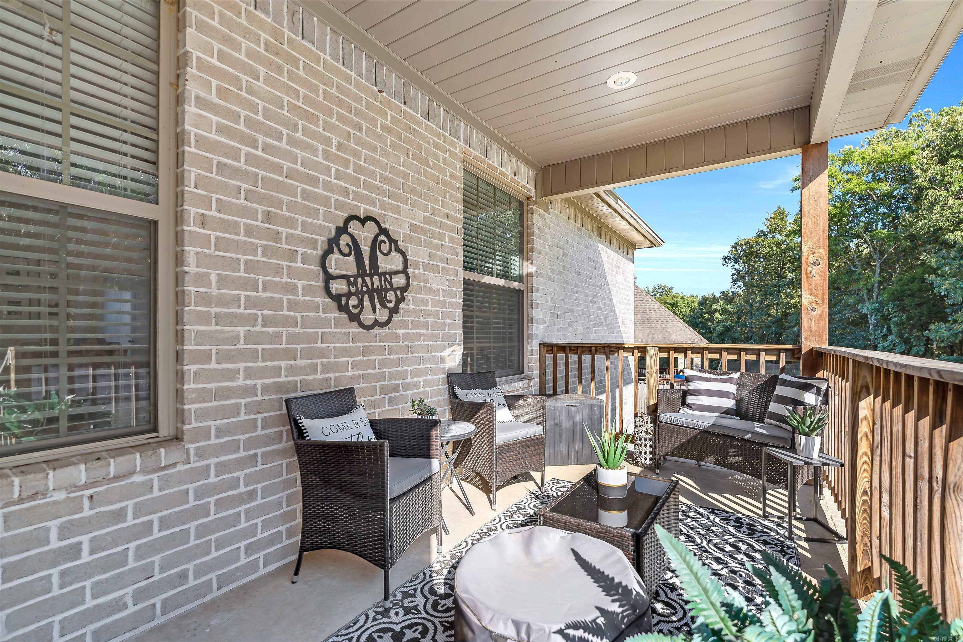 VALLEY VIEW MANOR - Residential