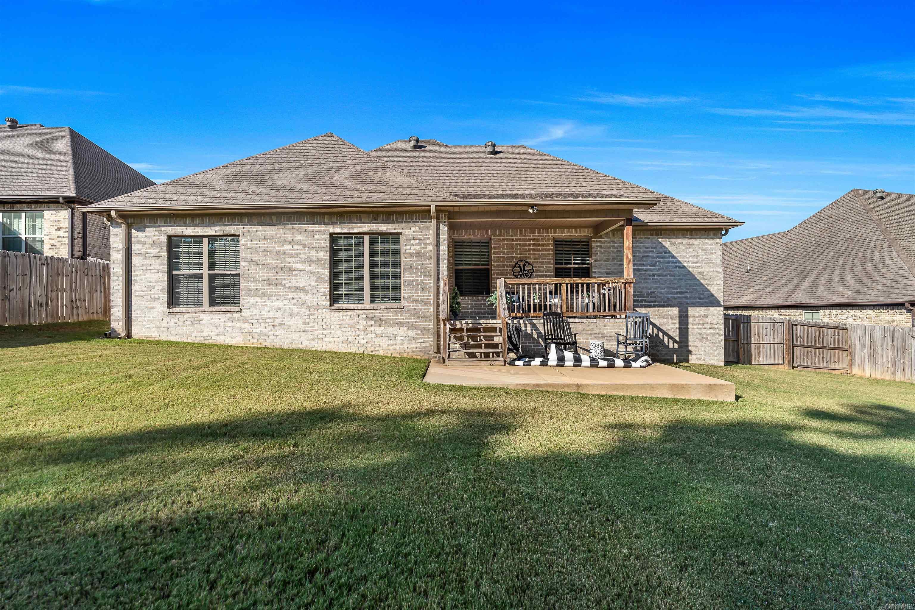 VALLEY VIEW MANOR - Residential