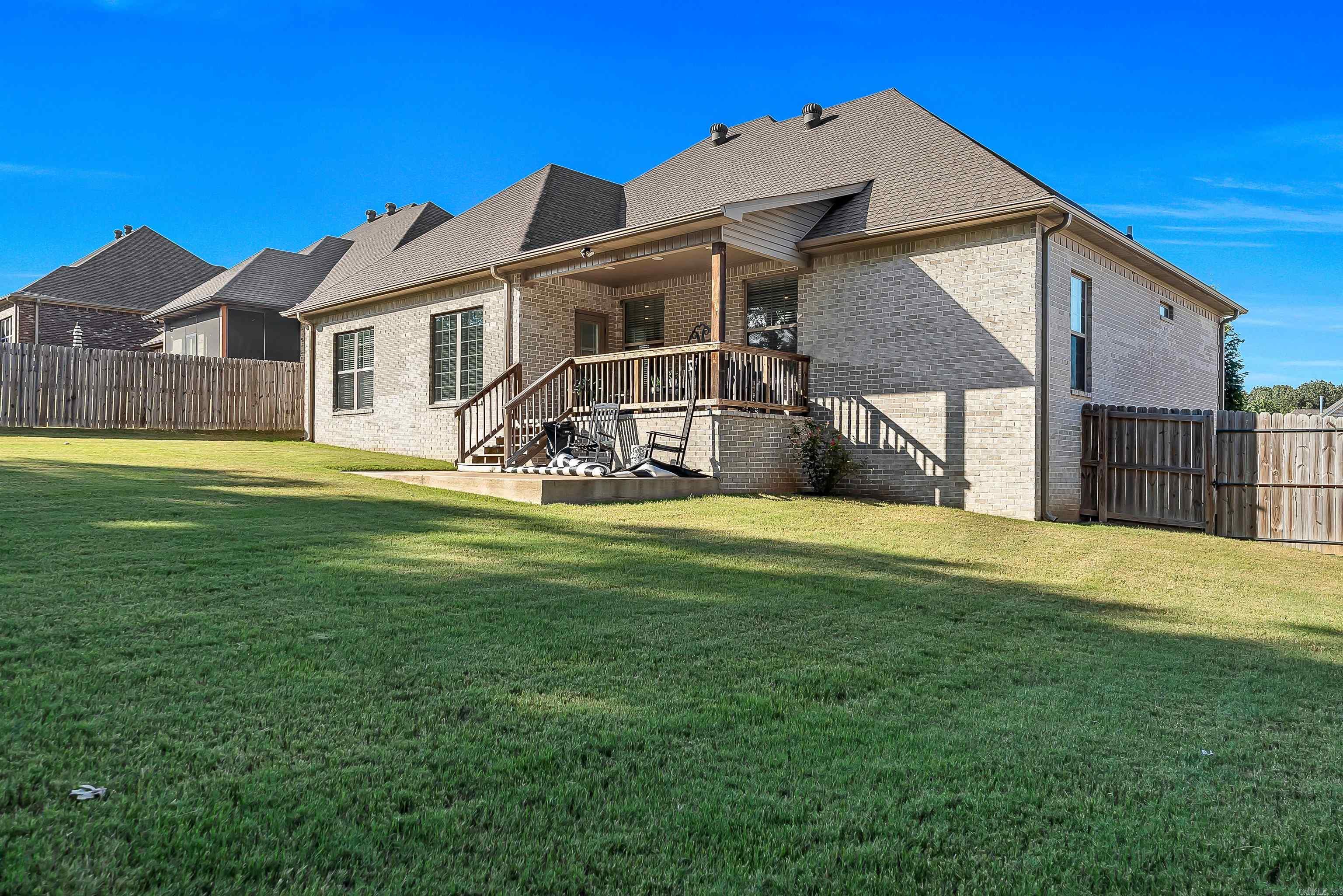 VALLEY VIEW MANOR - Residential