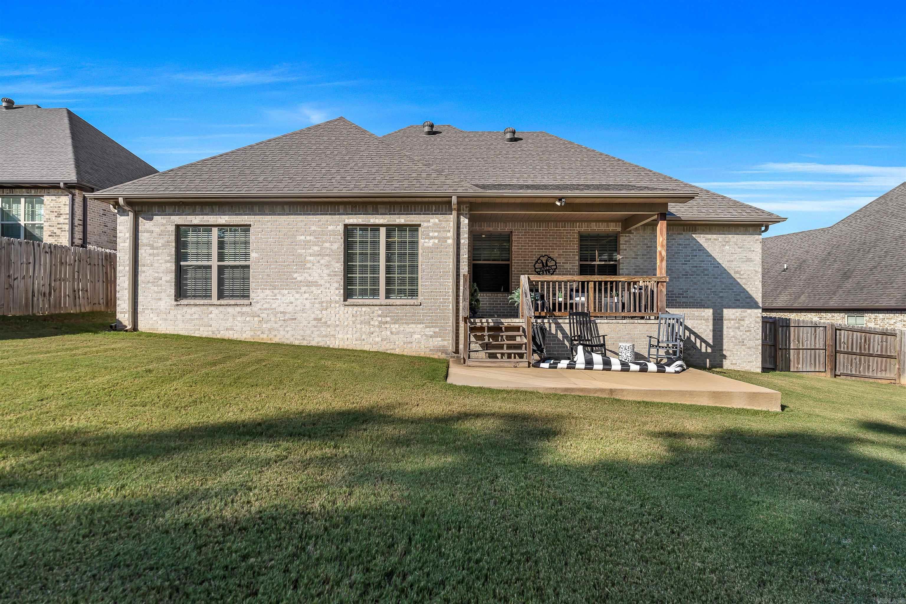 VALLEY VIEW MANOR - Residential