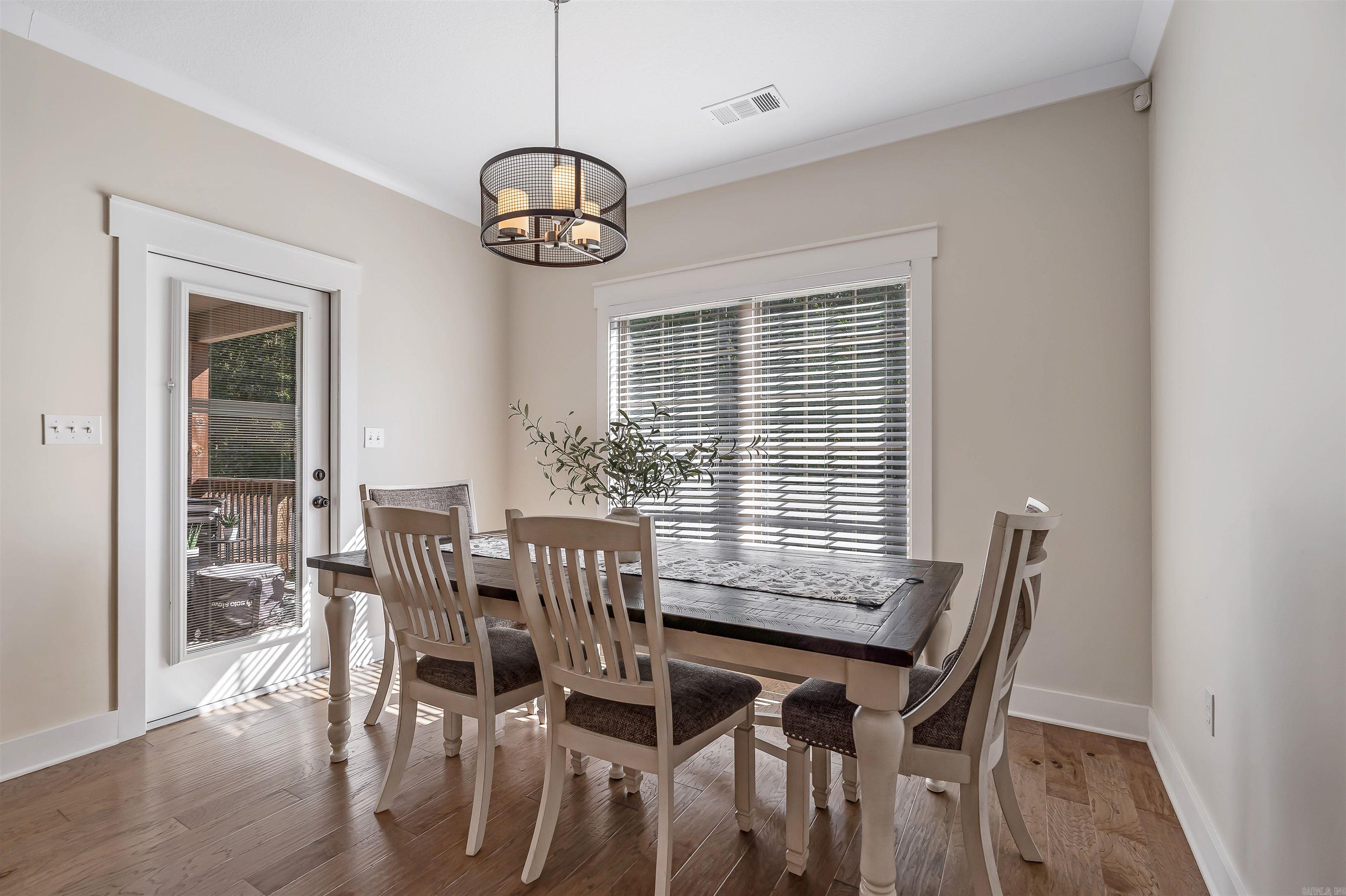 VALLEY VIEW MANOR - Residential