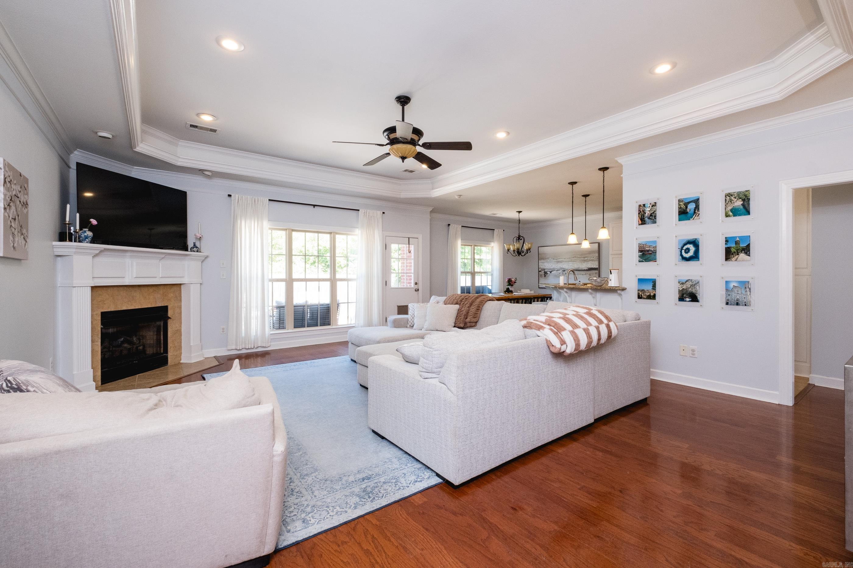 OAKBROOKE - Residential