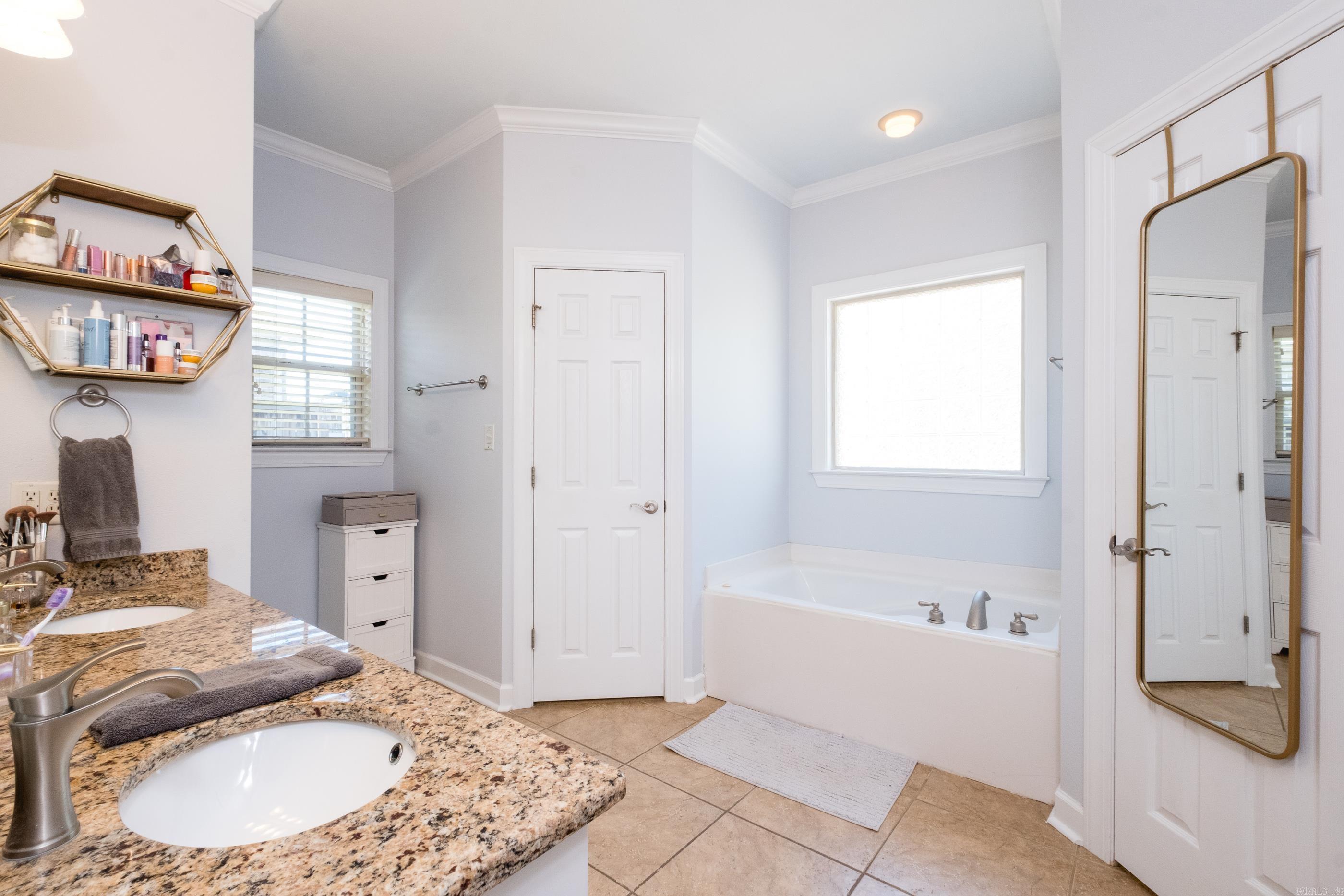 OAKBROOKE - Residential