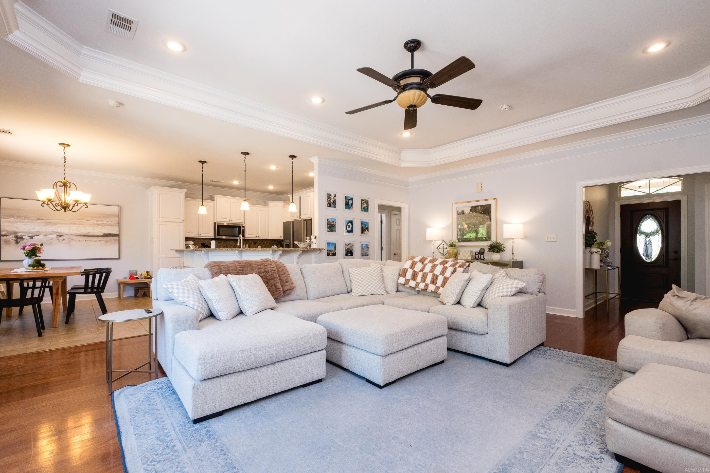 OAKBROOKE - Residential