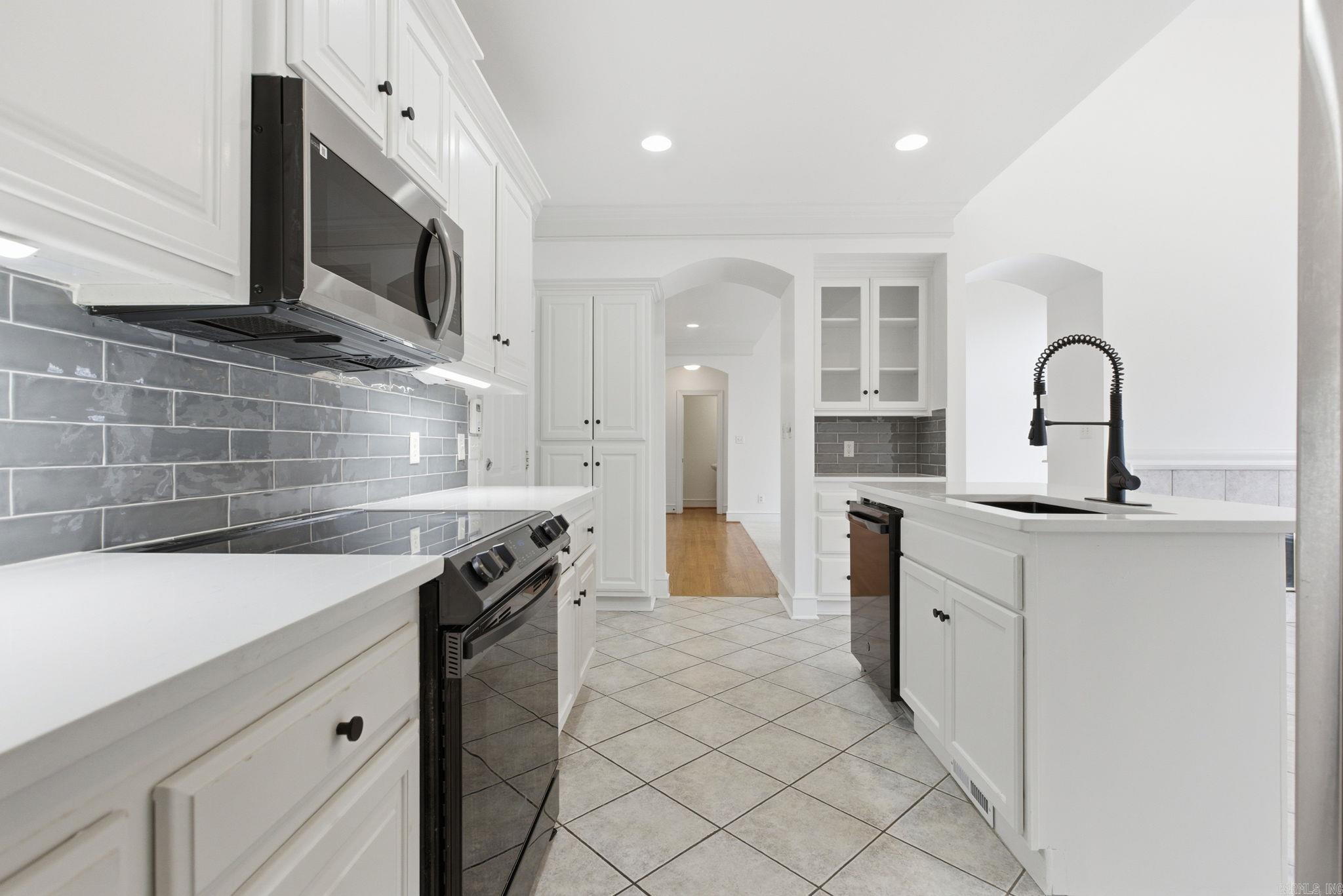 THE VILLAGES OF WELLINGTON - Residential