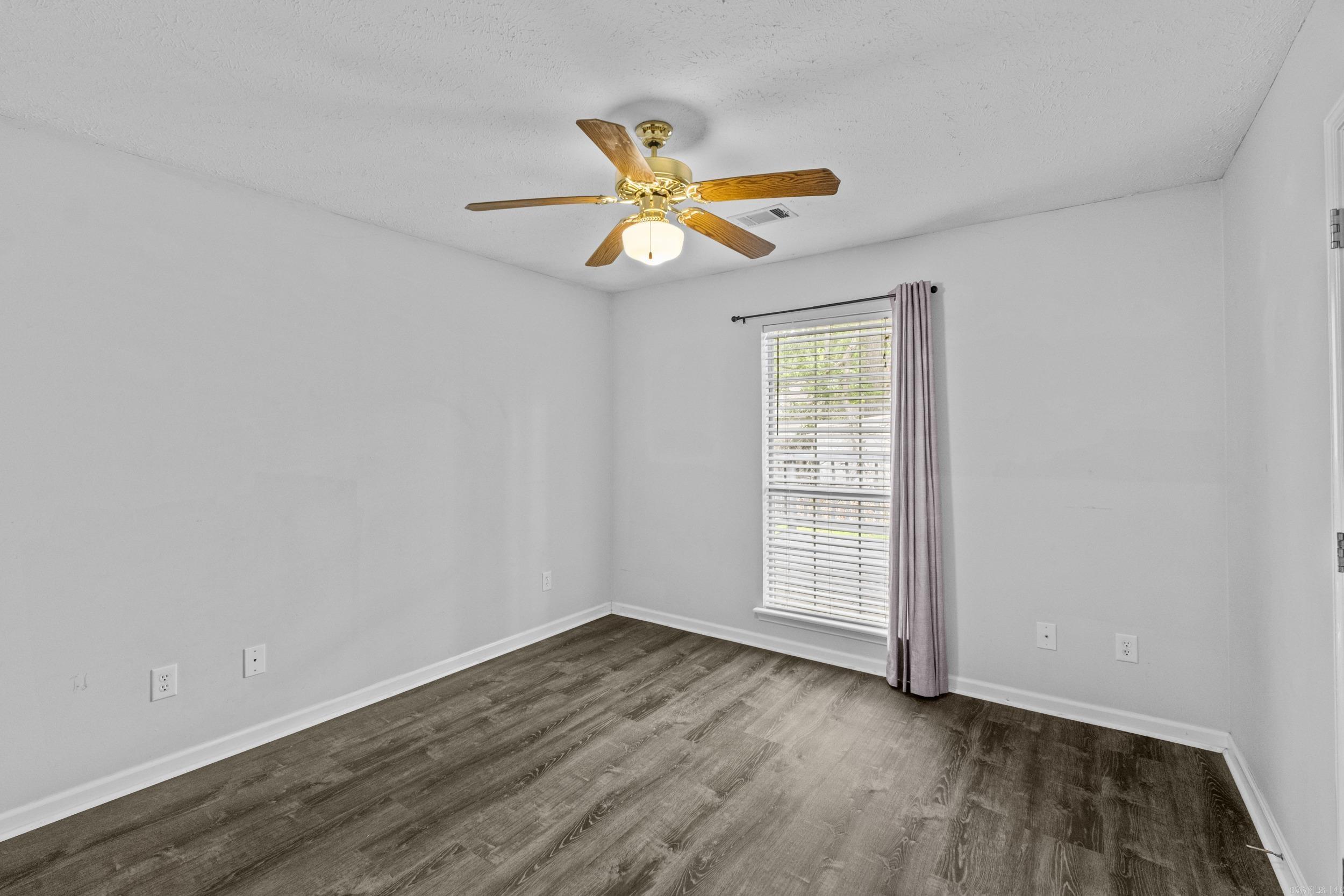 ROBINWOOD - Residential