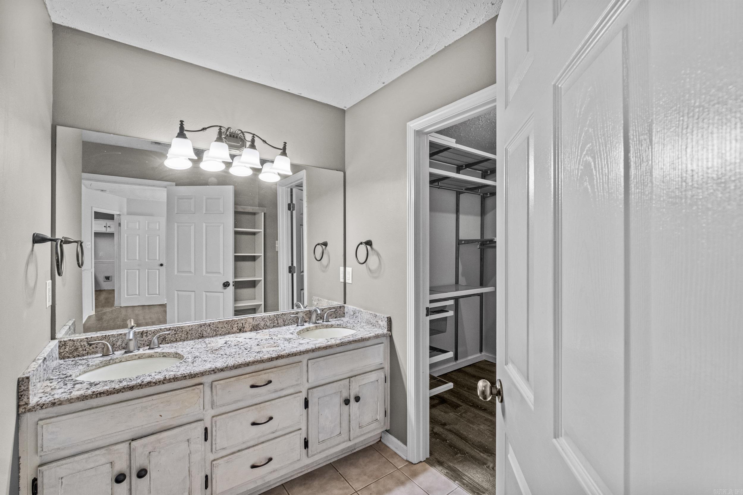 ROBINWOOD - Residential