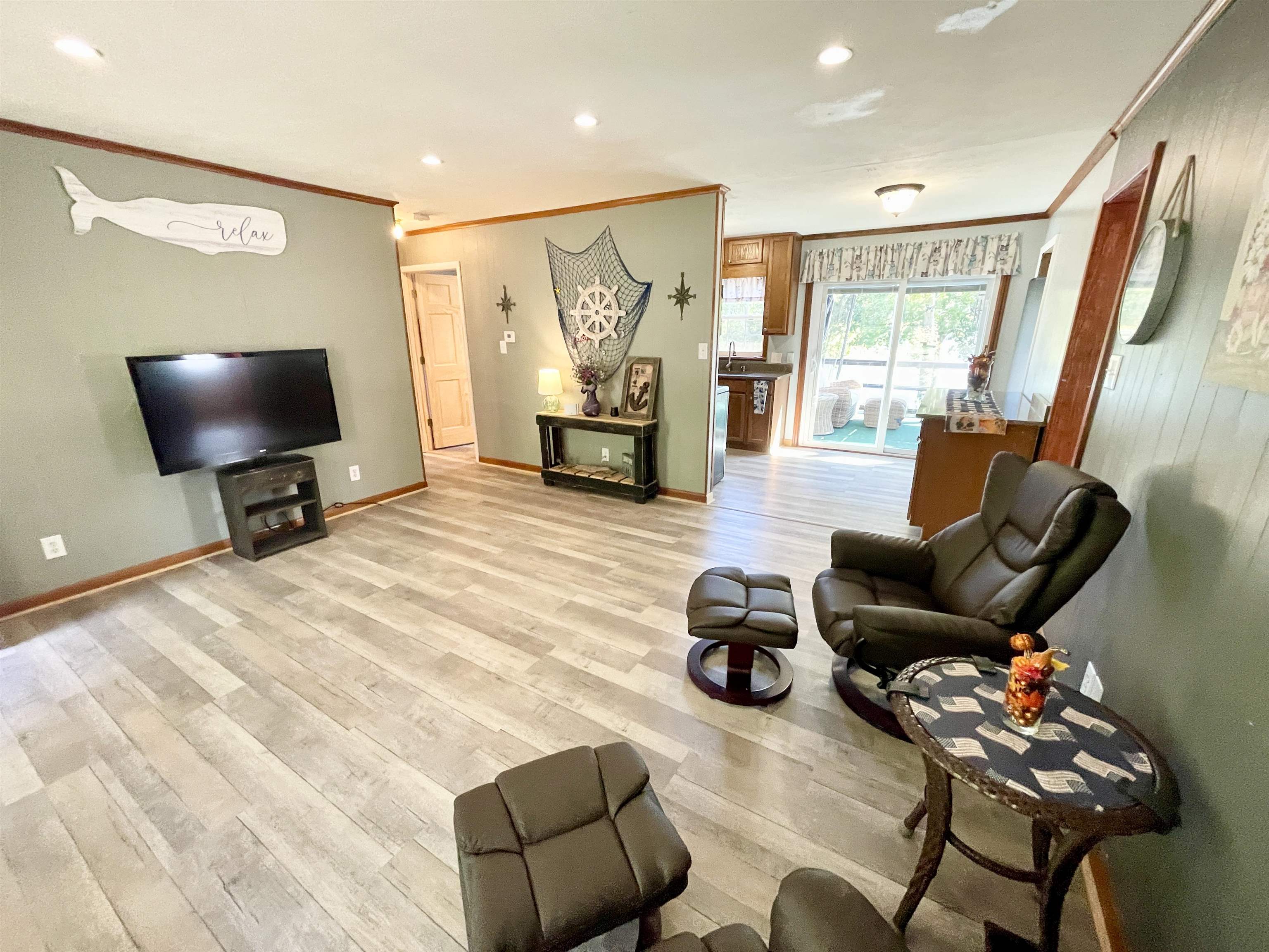 WEST LAKE - Residential