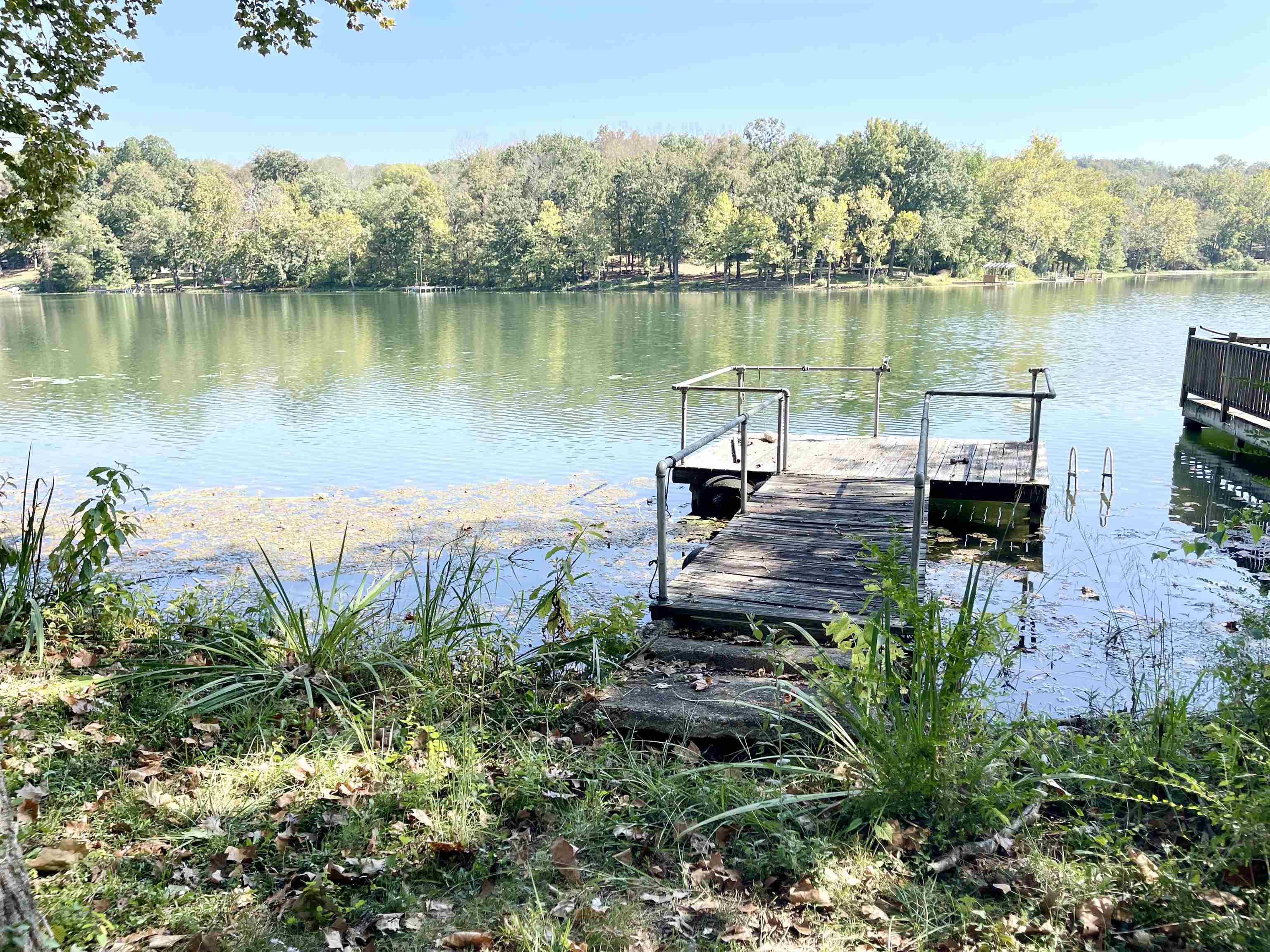WEST LAKE - Residential