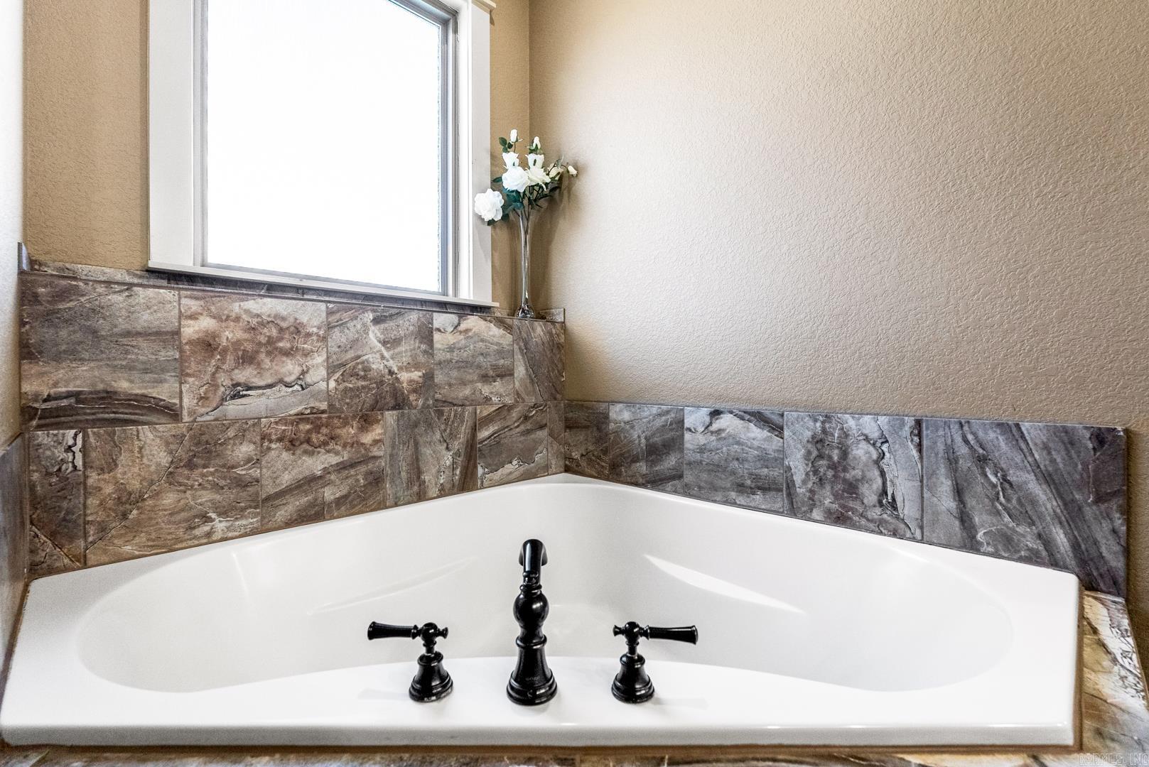 CHAPEL CREEK - Residential