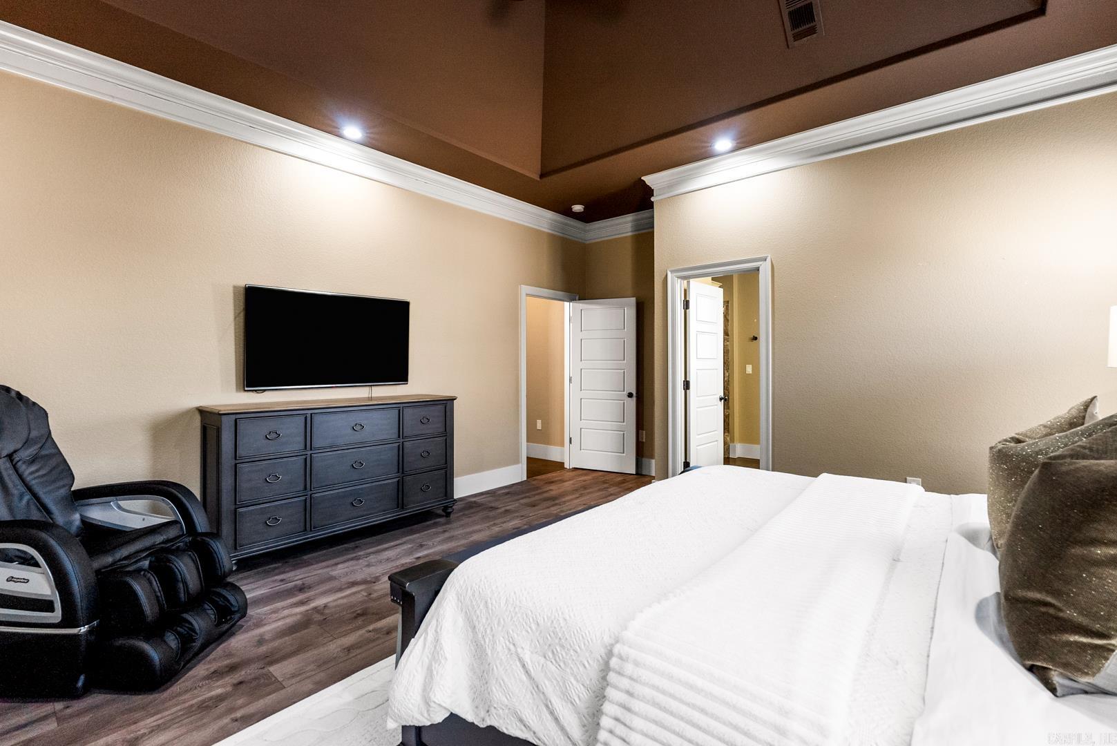 CHAPEL CREEK - Residential