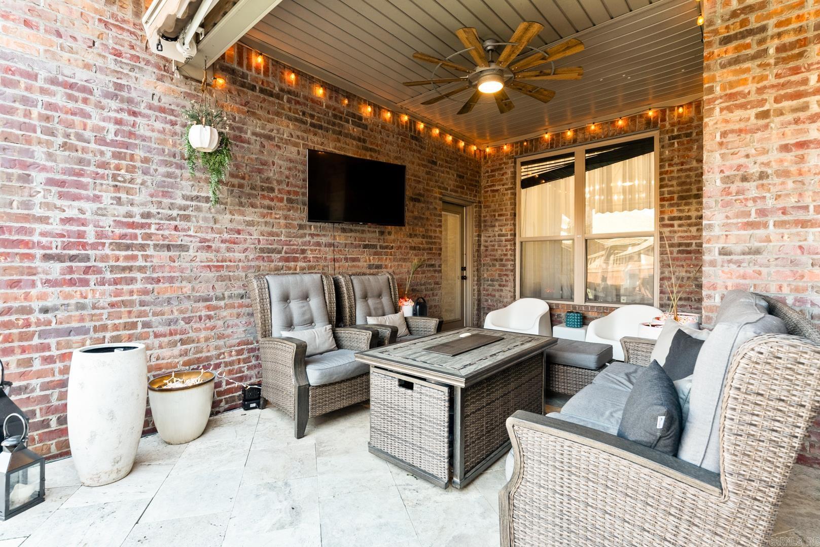 CHAPEL CREEK - Residential