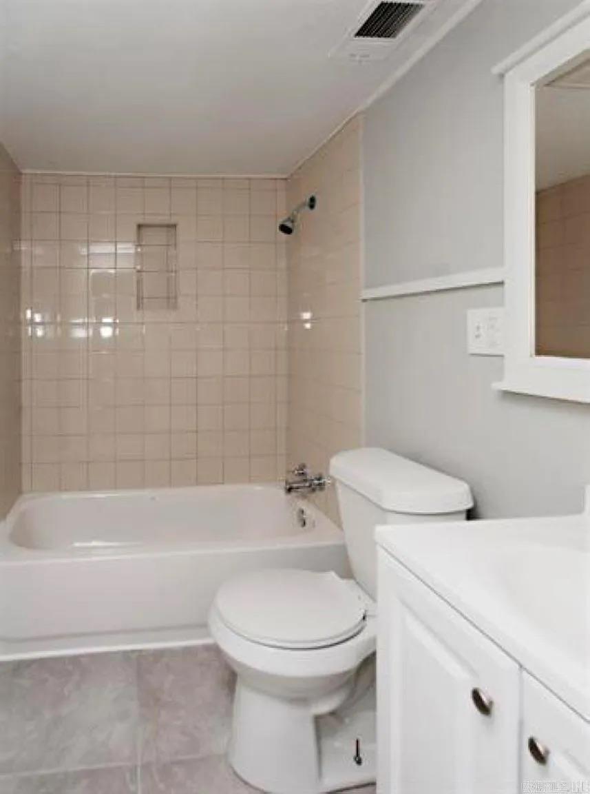 BARROW JOHN - Residential