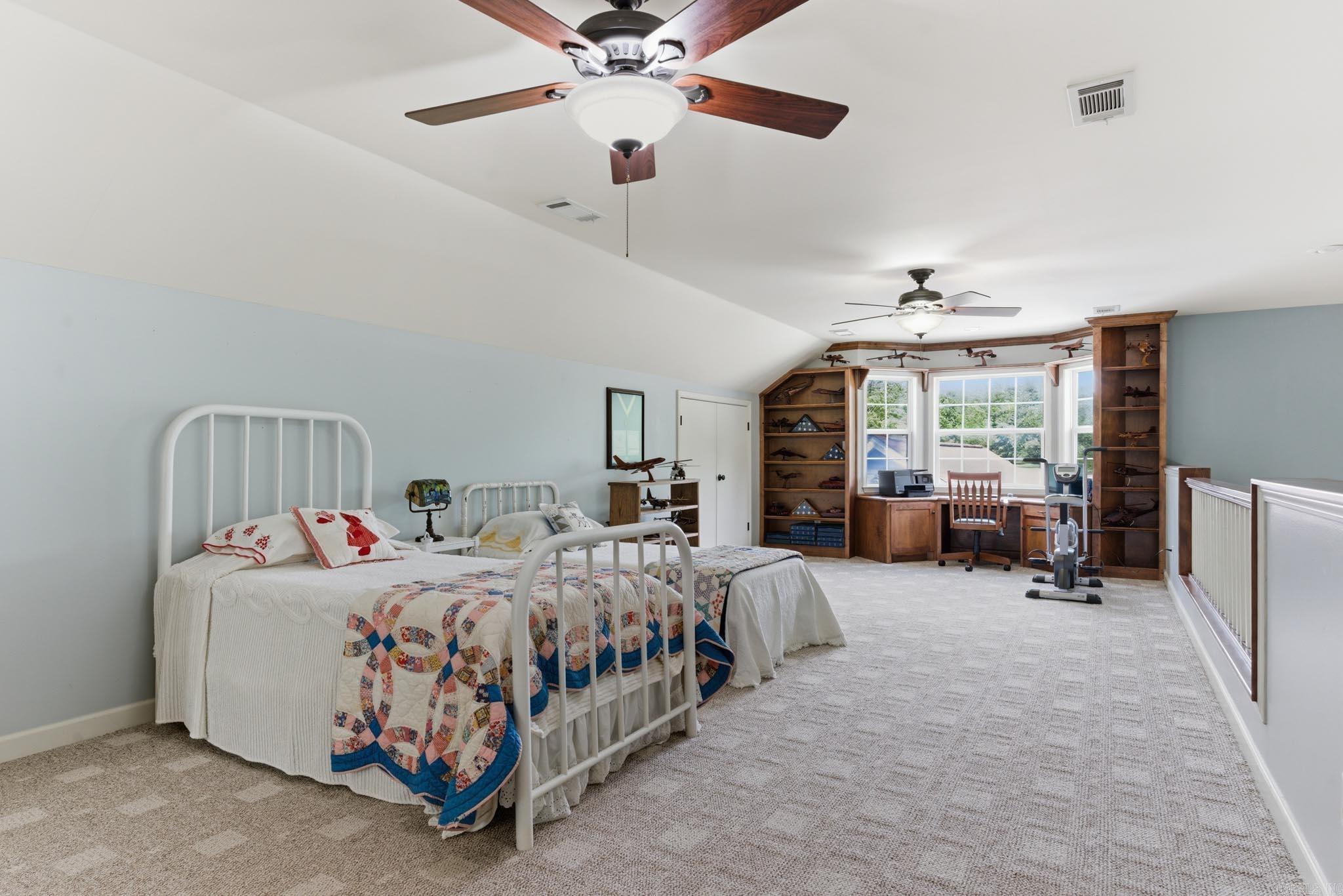 BERRY MOUNTAIN ESTATES - Residential