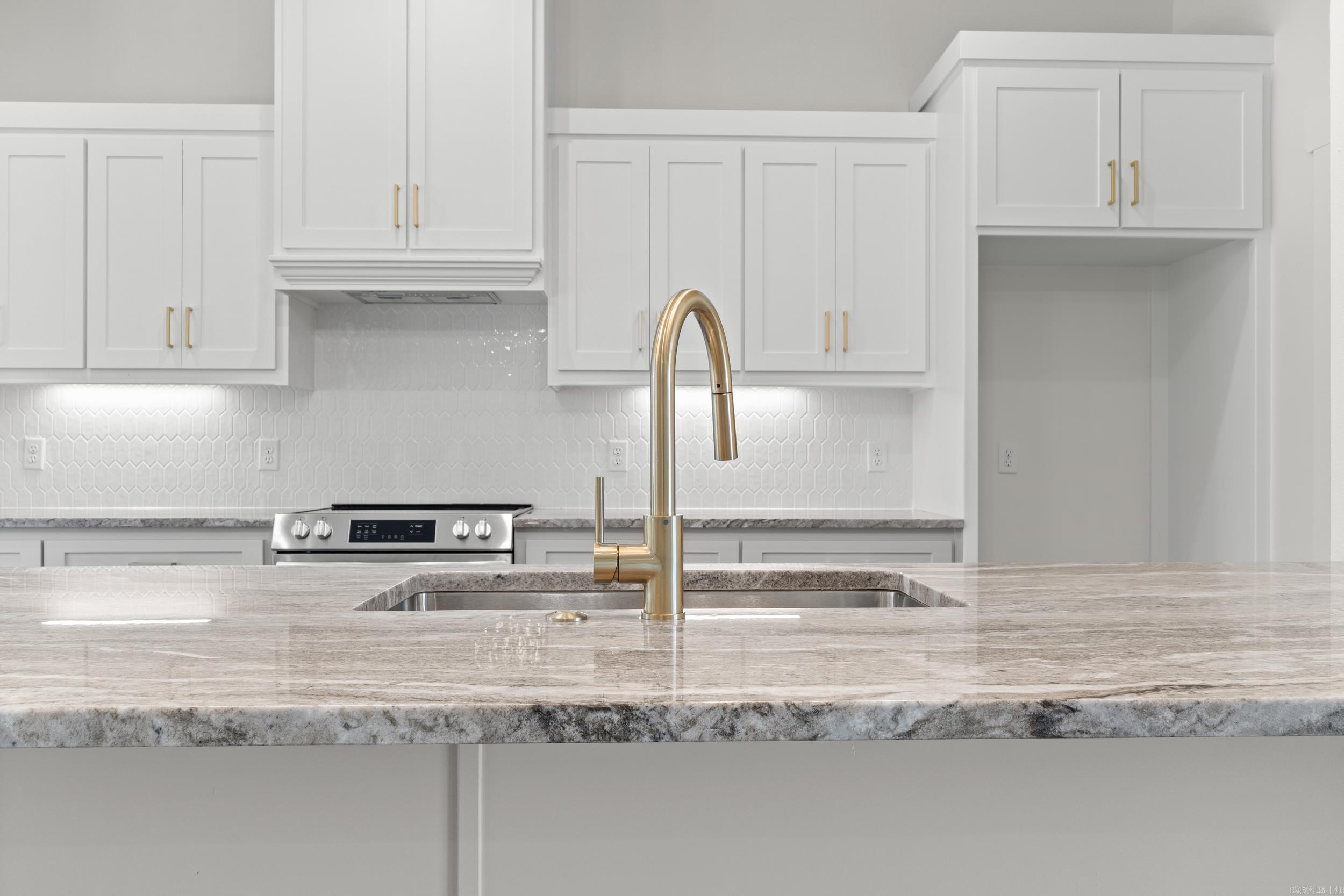 EAST MEADOW - Residential