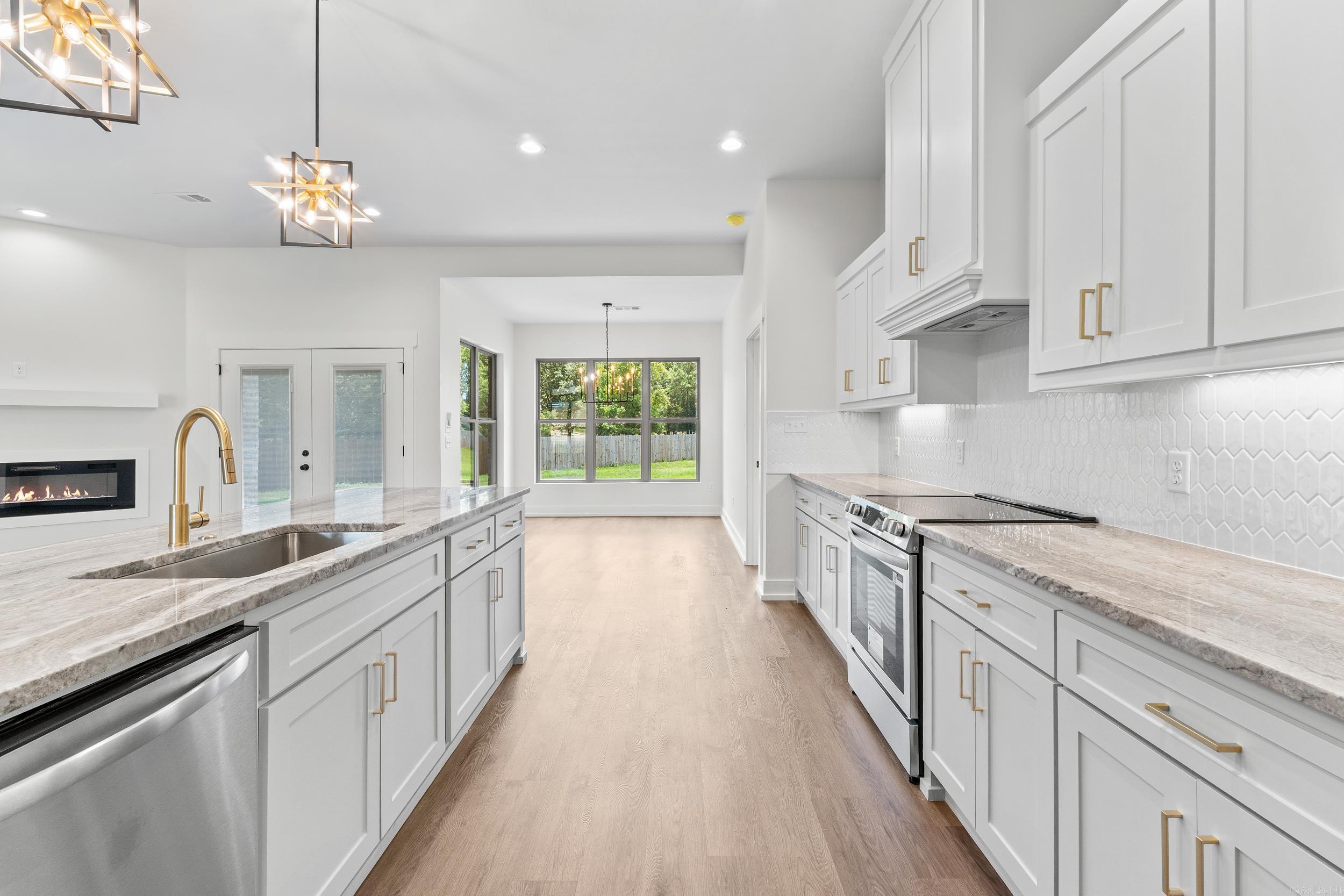 EAST MEADOW - Residential