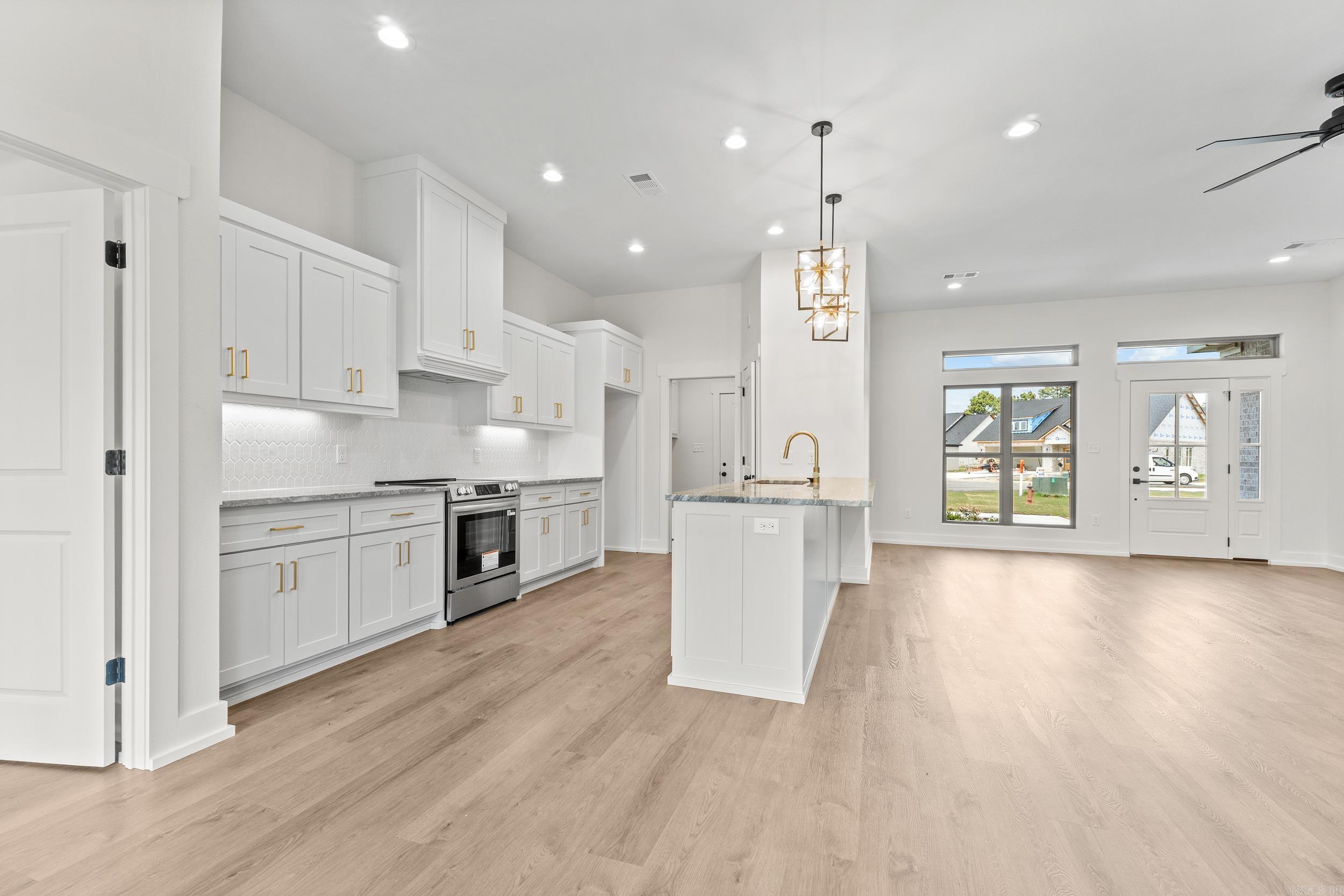 EAST MEADOW - Residential