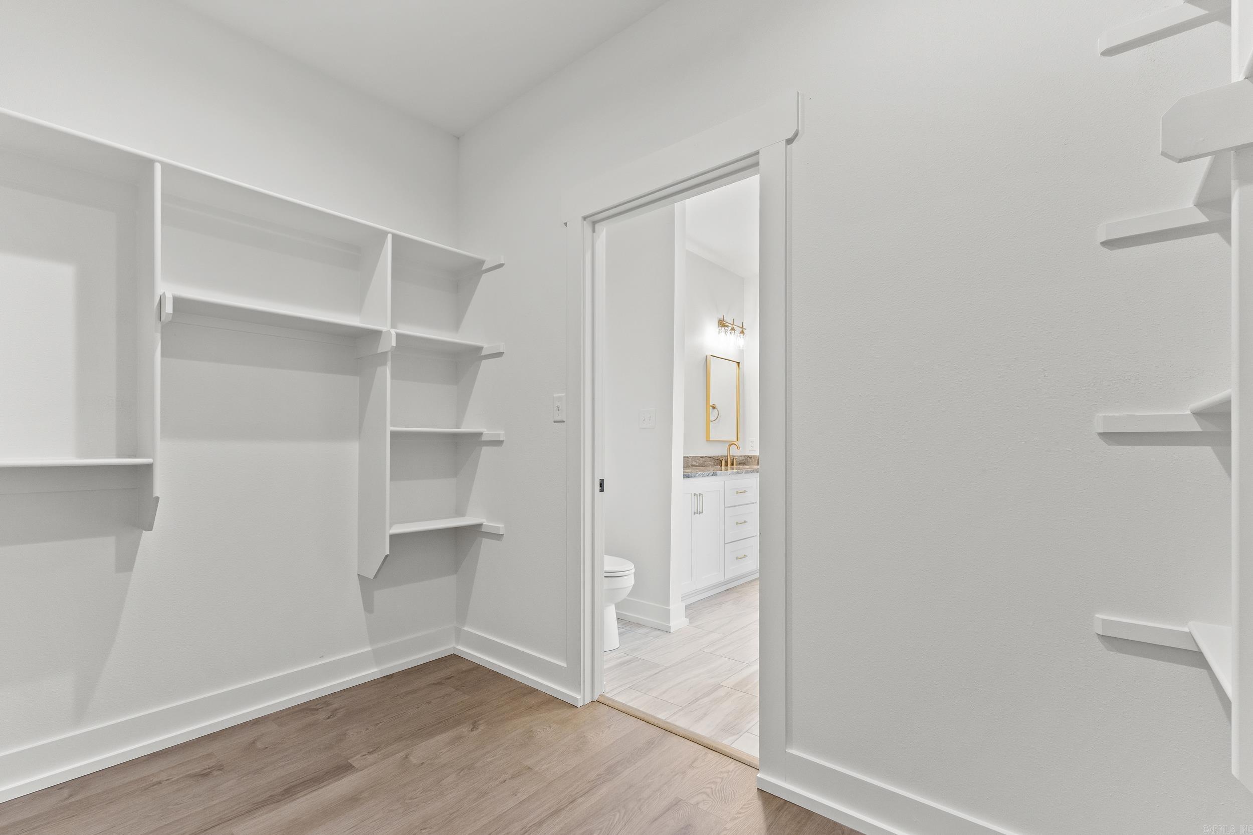 EAST MEADOW - Residential