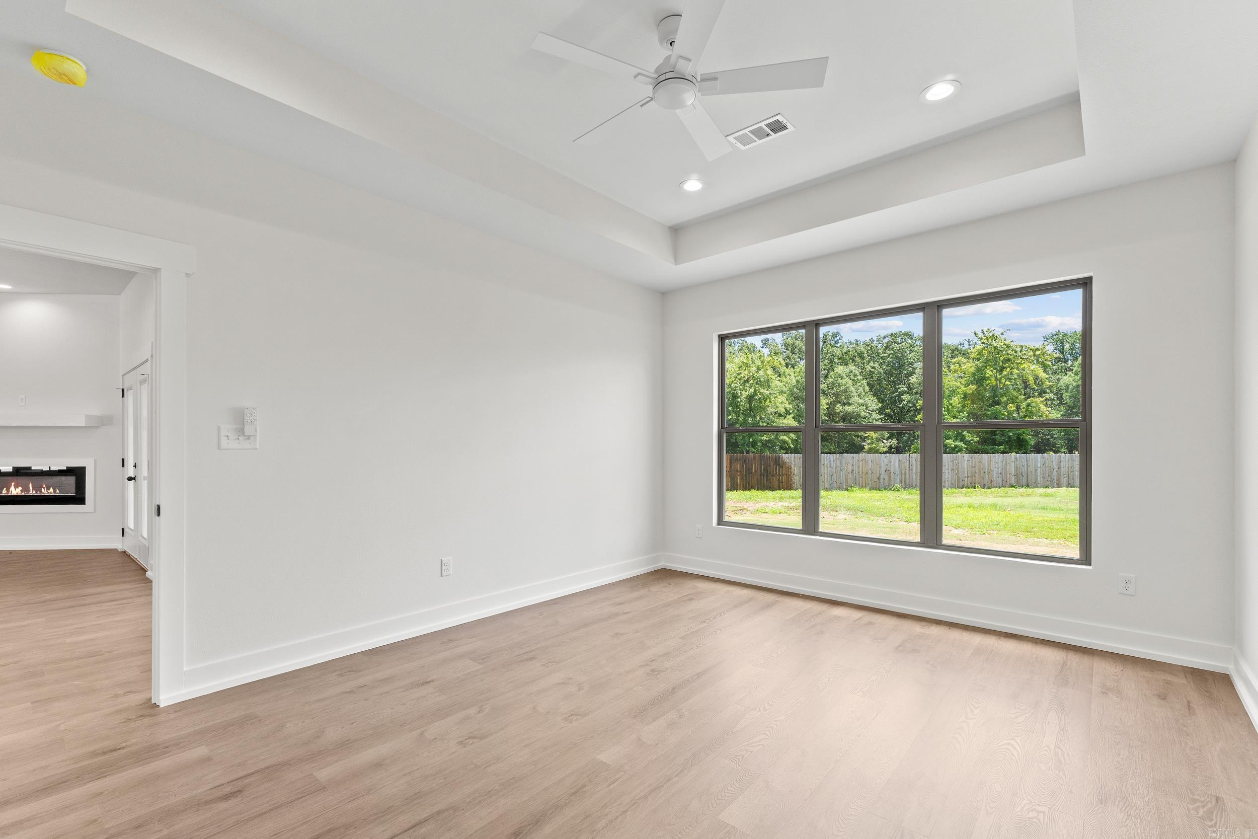 EAST MEADOW - Residential