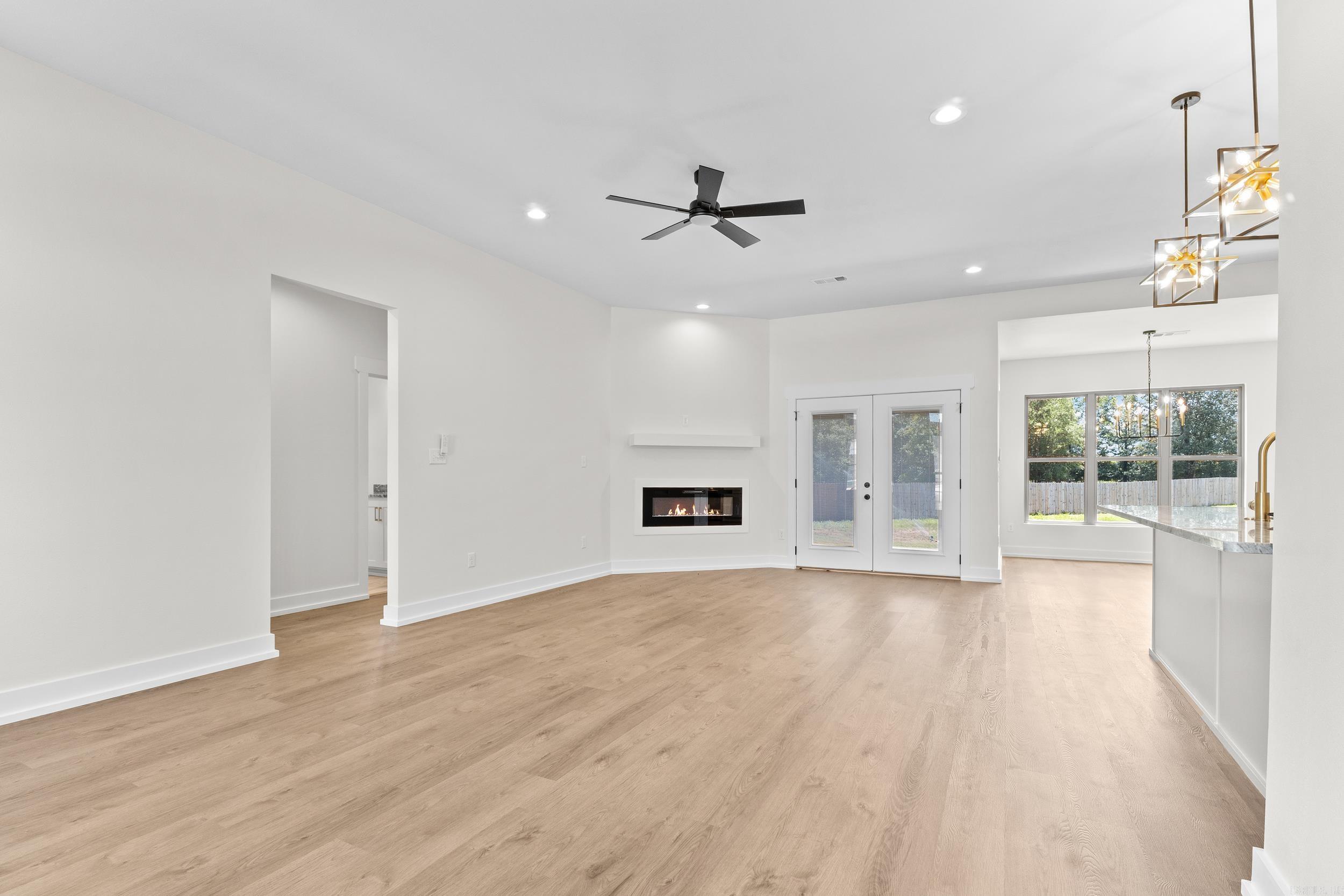 EAST MEADOW - Residential