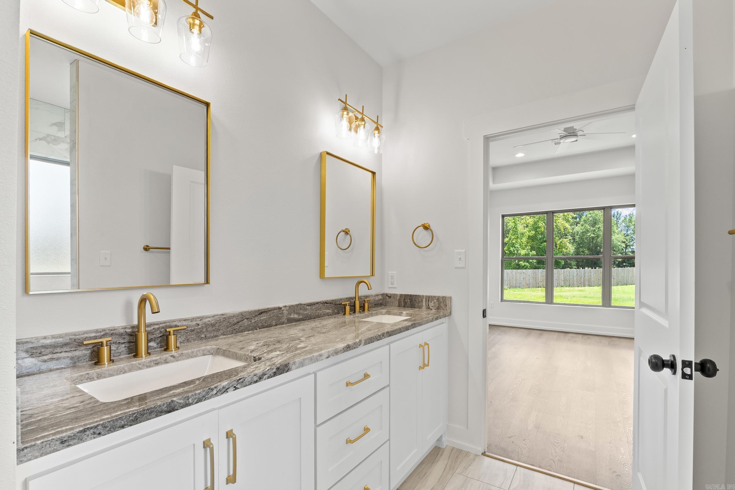 EAST MEADOW - Residential