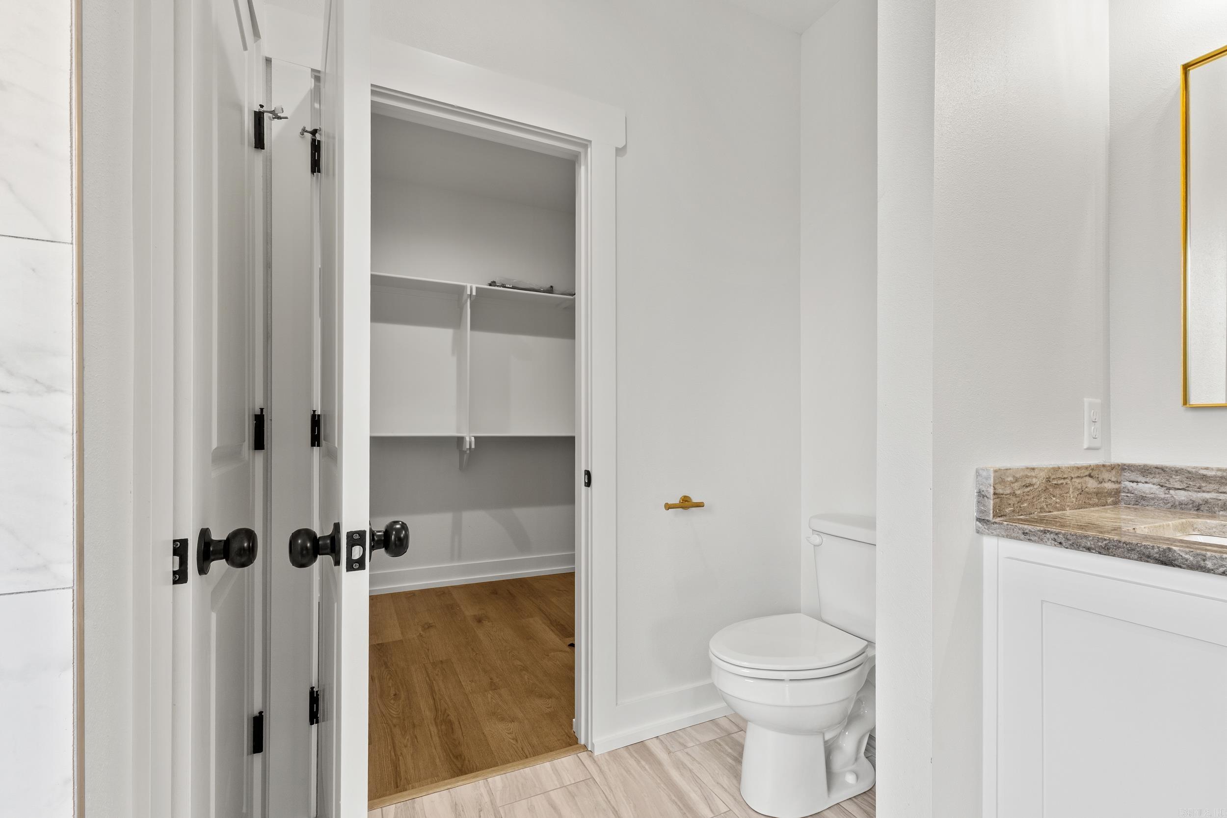 EAST MEADOW - Residential