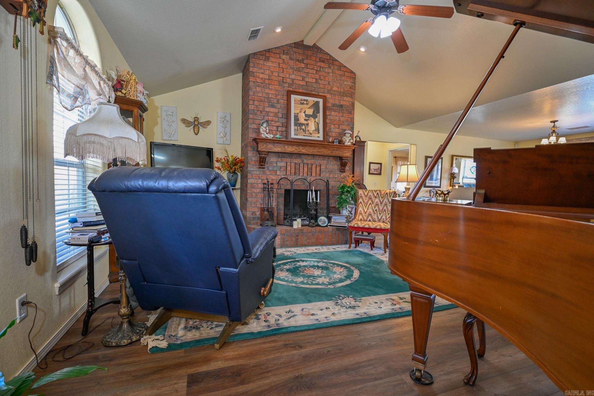 VALLEY RANCH - Residential