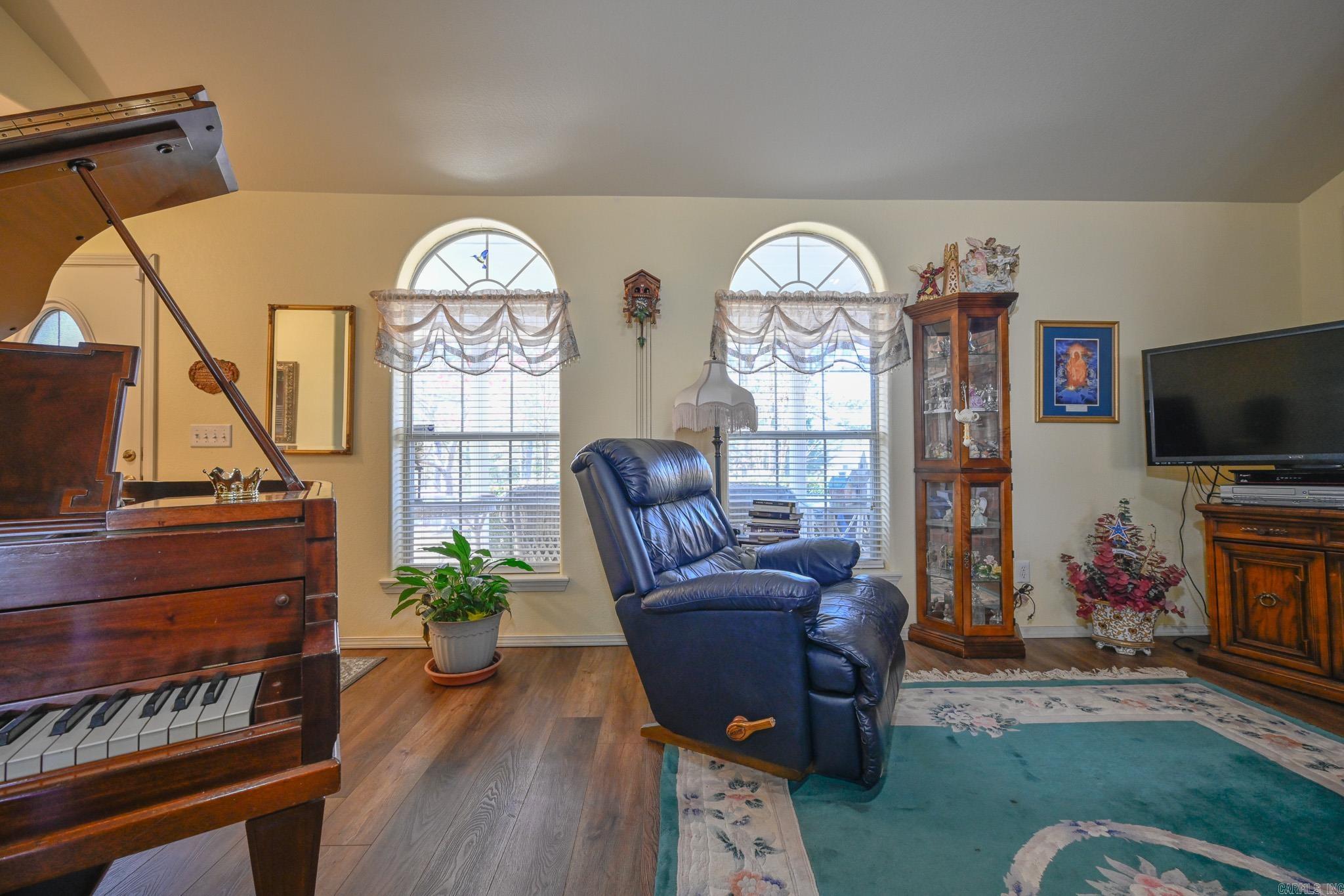 VALLEY RANCH - Residential