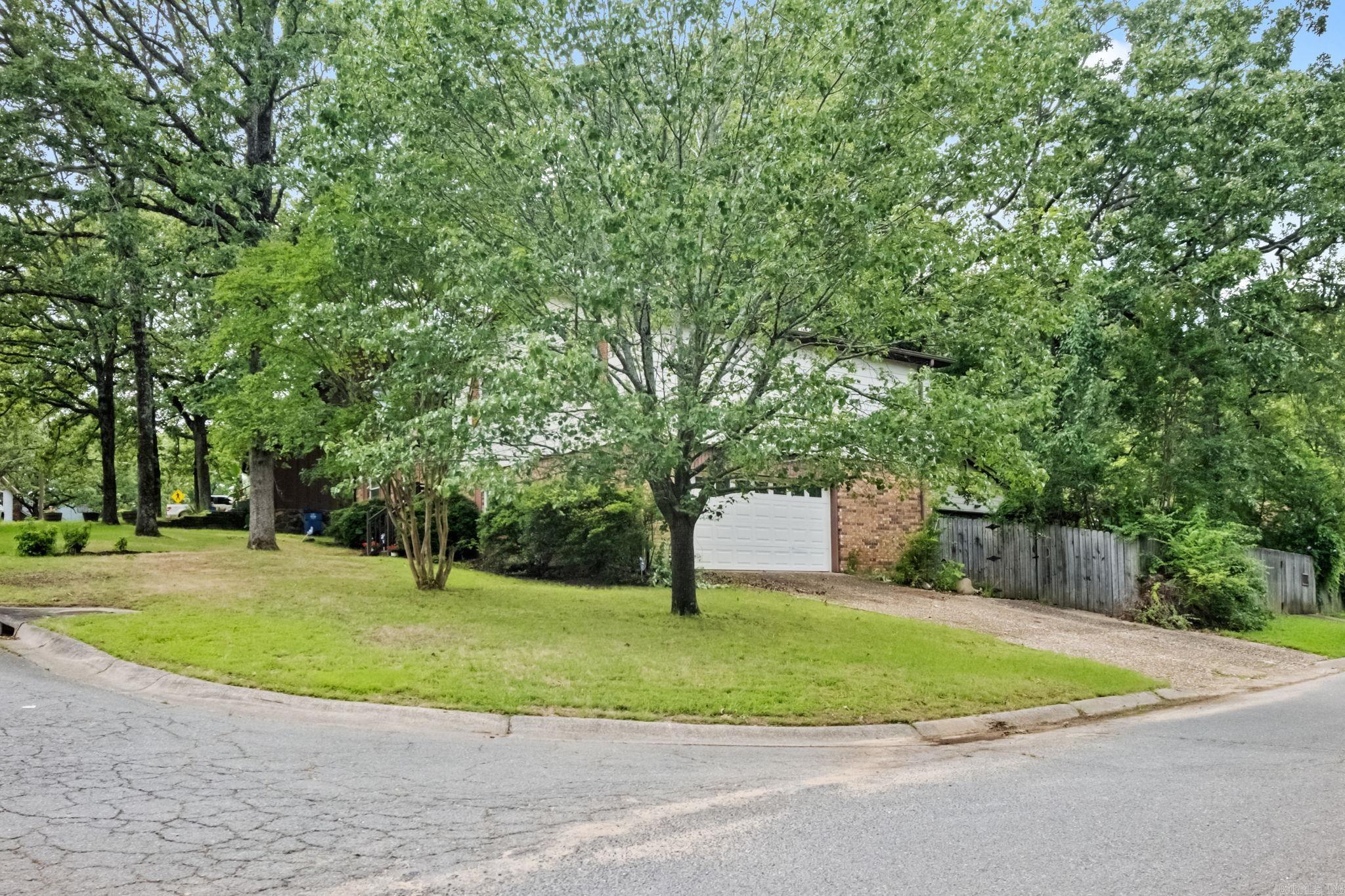 GREEN HILLS - Residential