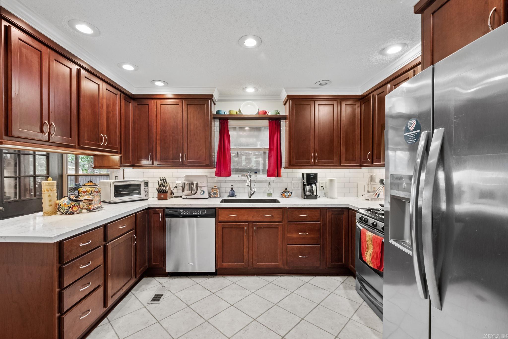 GREEN HILLS - Residential