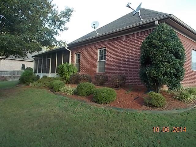 LONGHILLS VILLAGE - Residential