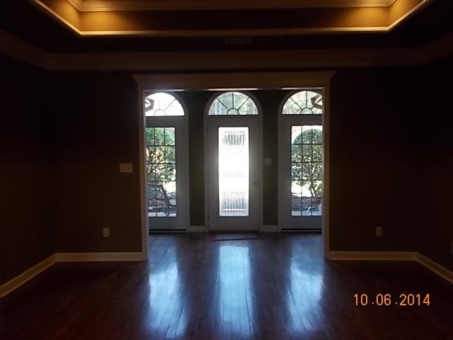 LONGHILLS VILLAGE - Residential