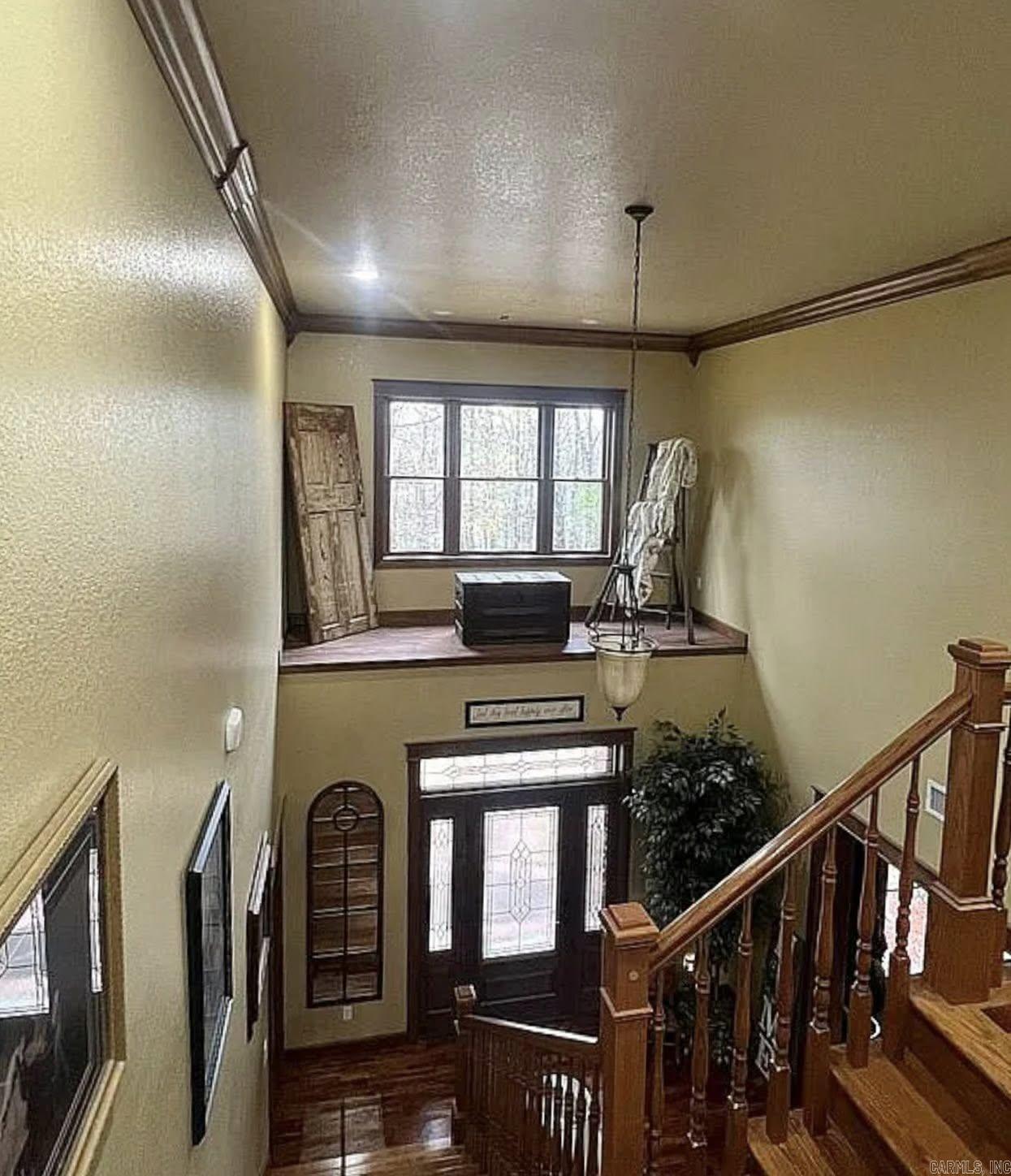 WOODLAND HILLS - Residential